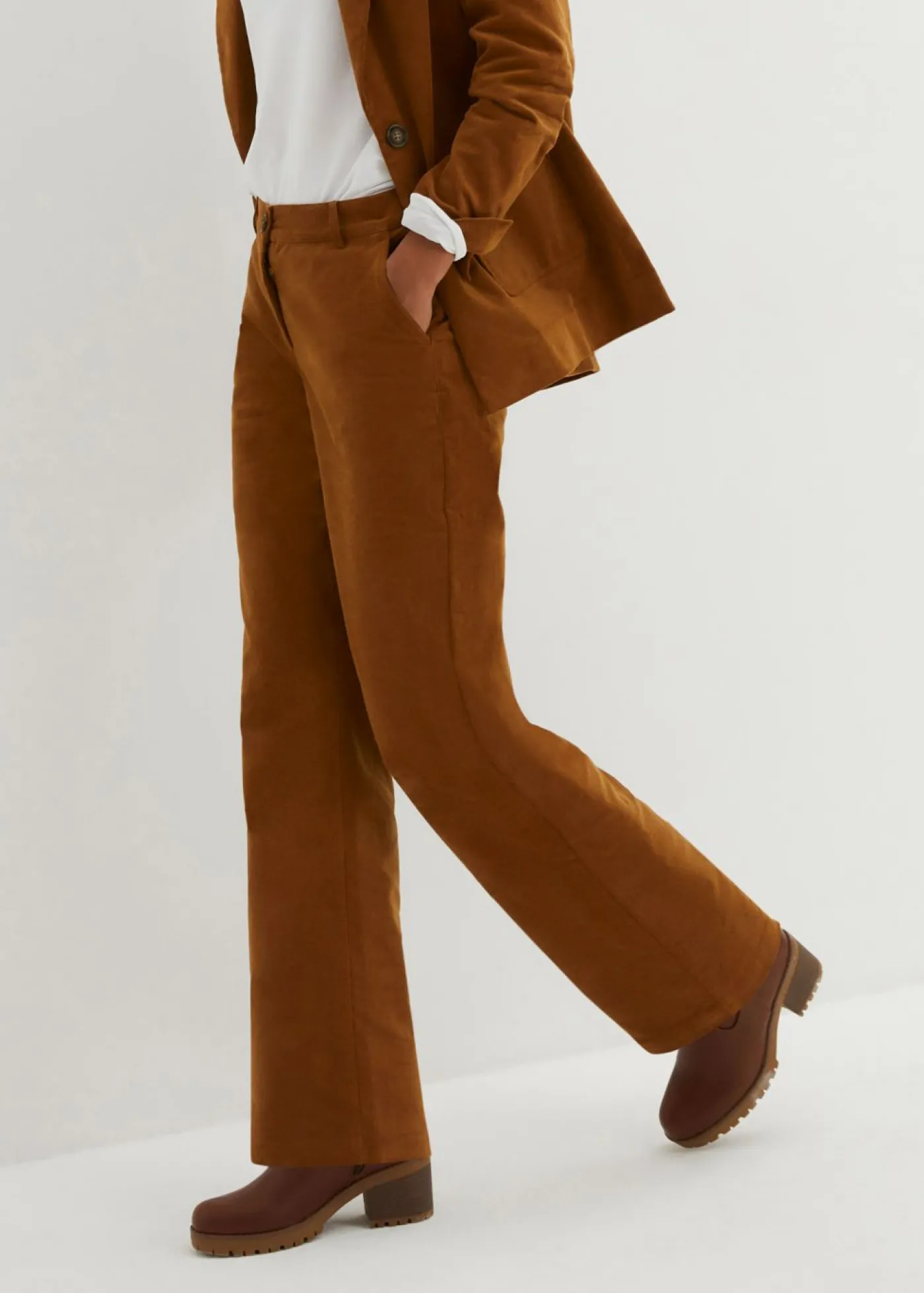 bonprix bonprix Pantalón de pana de algodón orgánico con elástico Marrón coñac Outlet