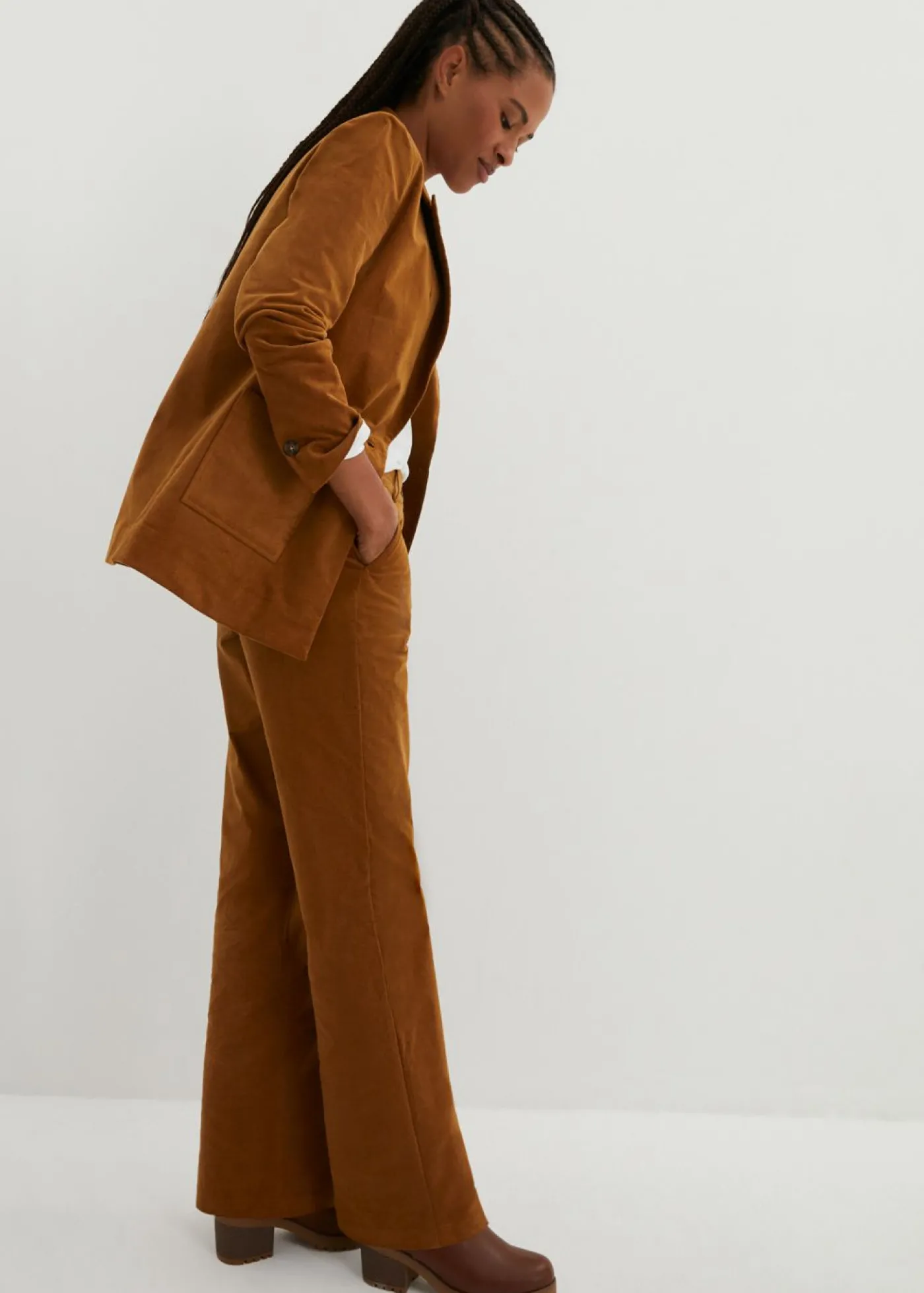 bonprix bonprix Pantalón de pana de algodón orgánico con elástico Marrón coñac Outlet