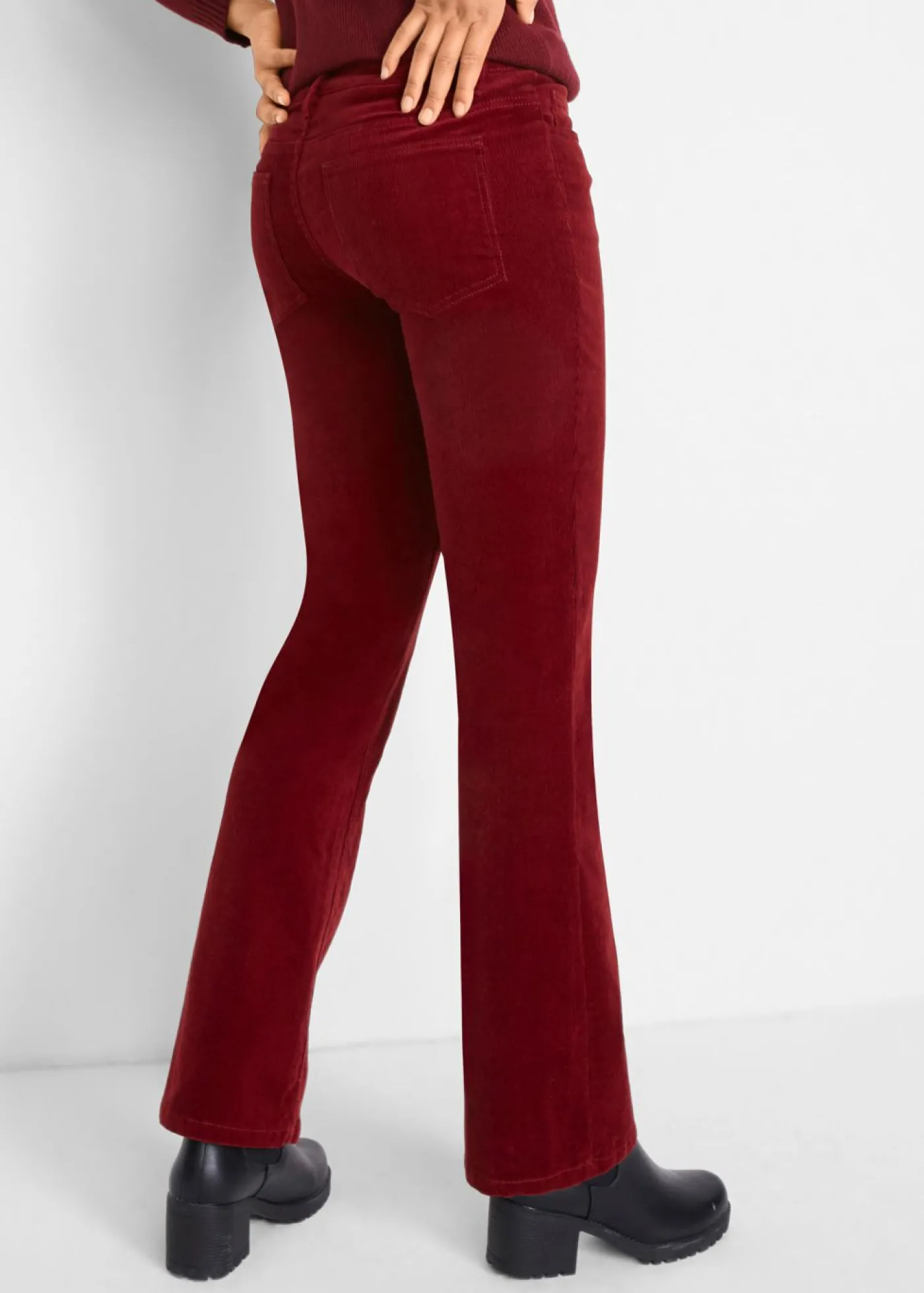 bonprix bonprix Pantalón de pana elástico de corte recto rojo castaño Hot