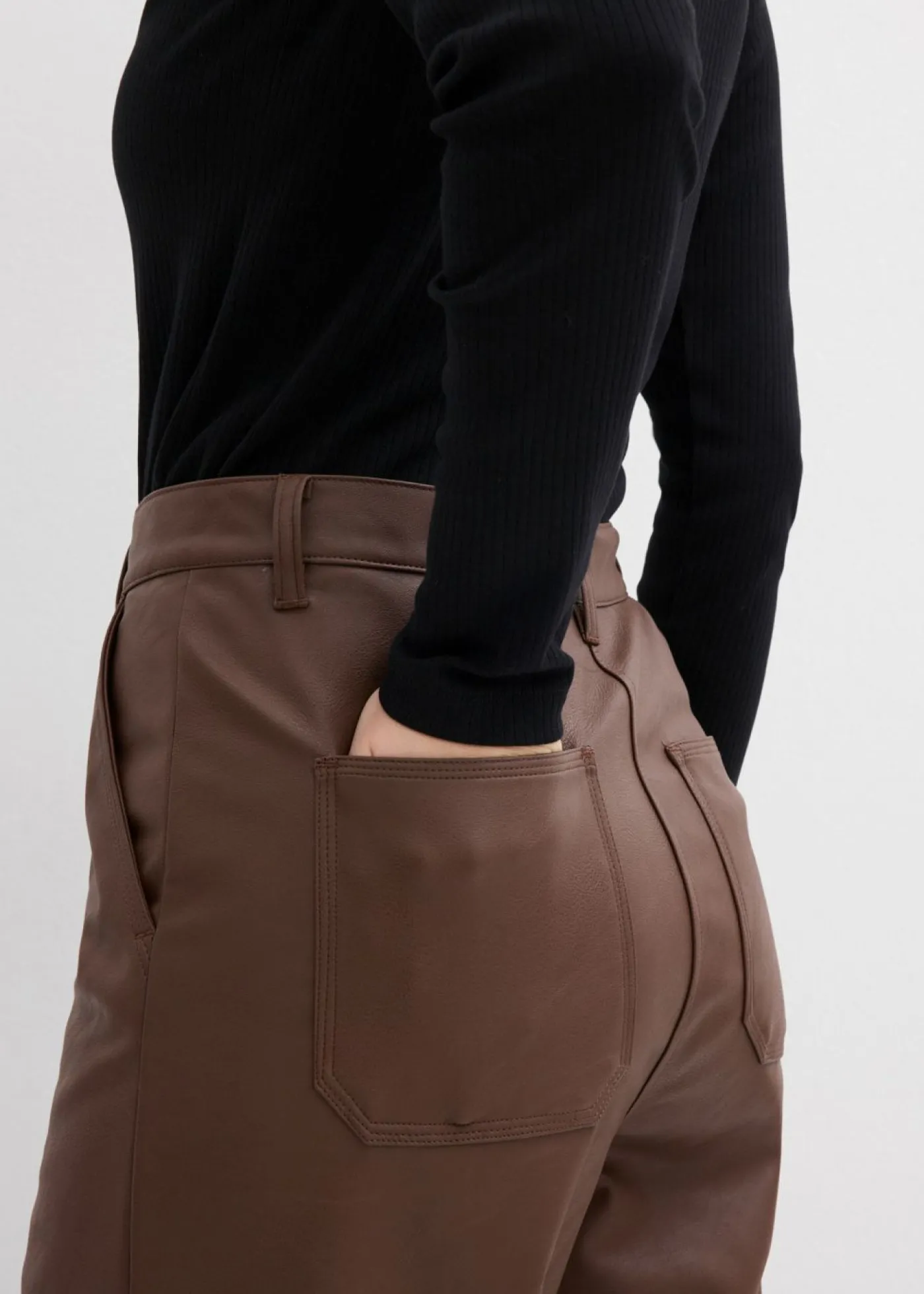 bonprix bonprix Pantalón de piel sintética marrón Online