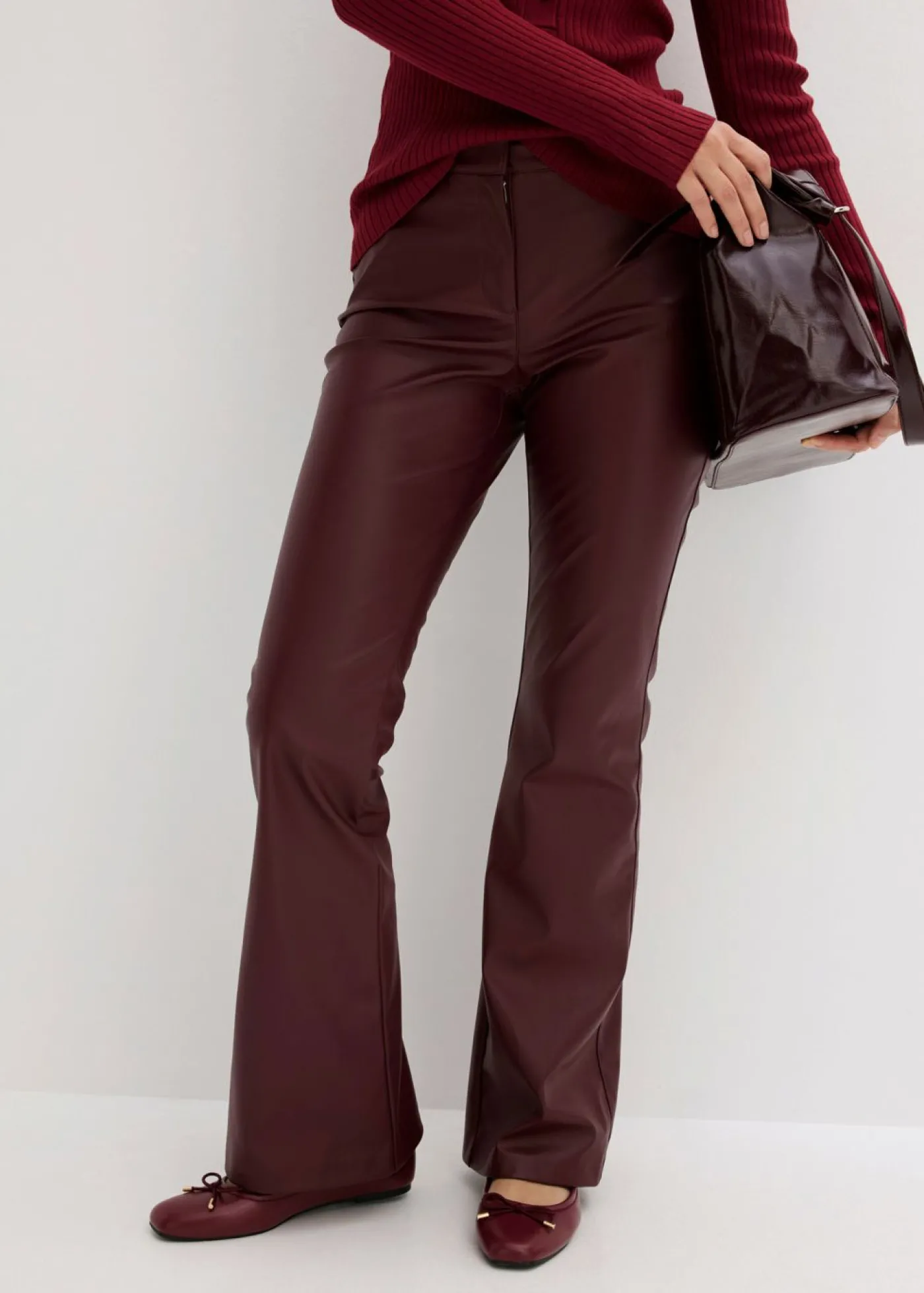 bonprix bonprix Pantalón de piel sintética mora oscuro Discount