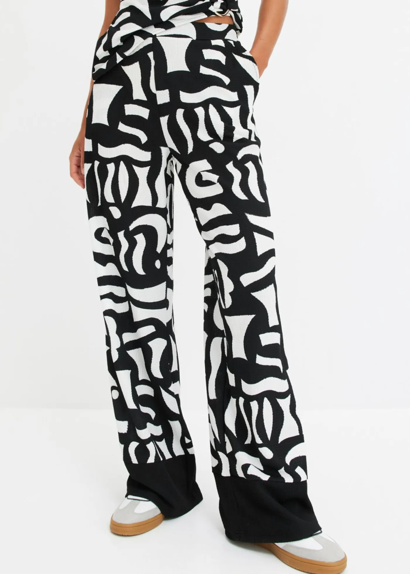 bonprix bonprix Pantalón de punto Negro-Blanco lana con estampado gráfico Sale