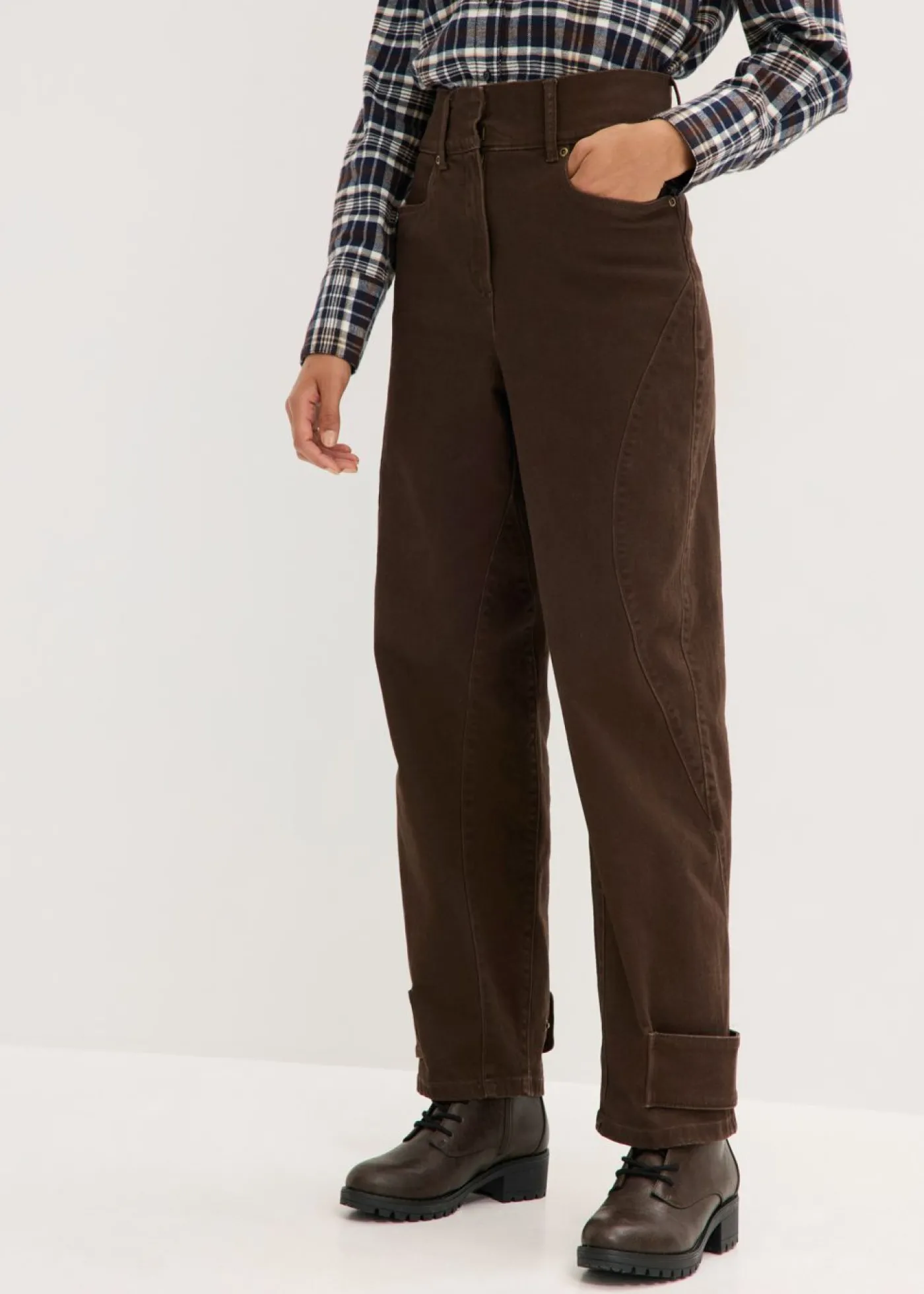 bonprix bonprix Pantalón de sarga con cintura alta Marrón oscuro New