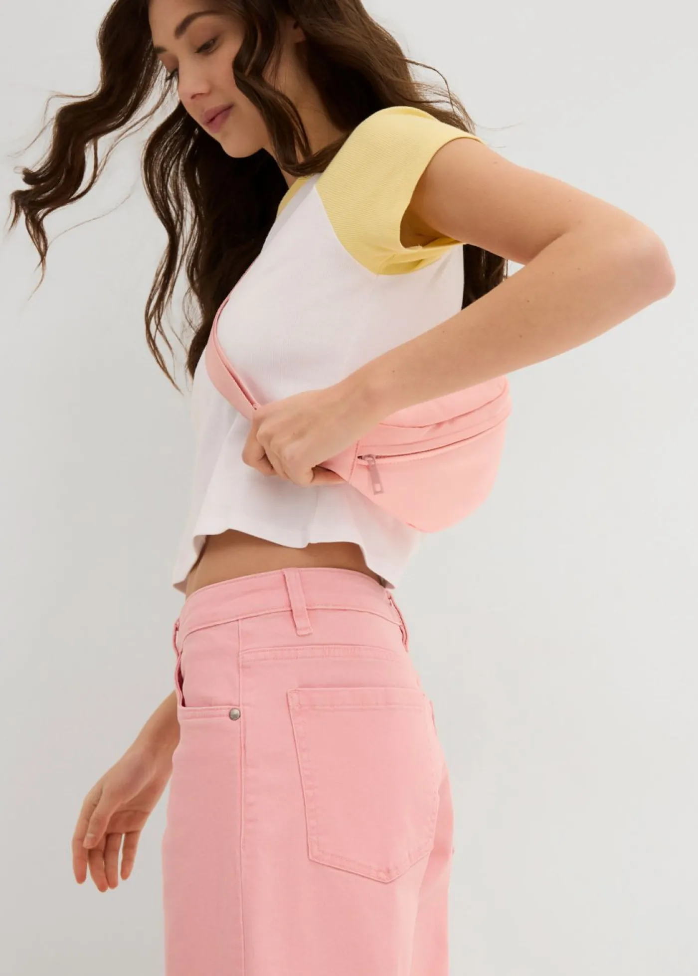 bonprix bonprix Pantalón de sarga en mezcla de algodón elástico rosa pálido Outlet