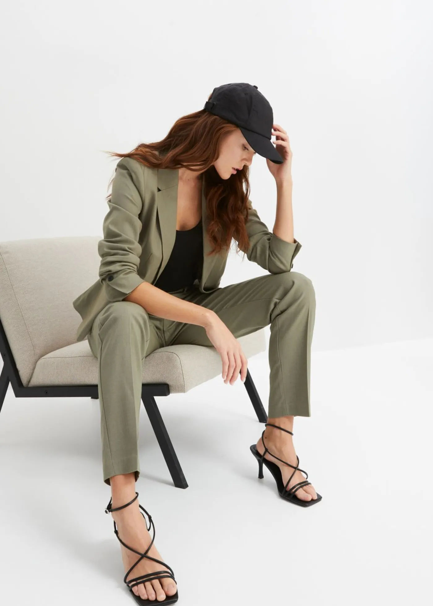 bonprix bonprix Pantalón de traje con pinzas Verde oliva Online