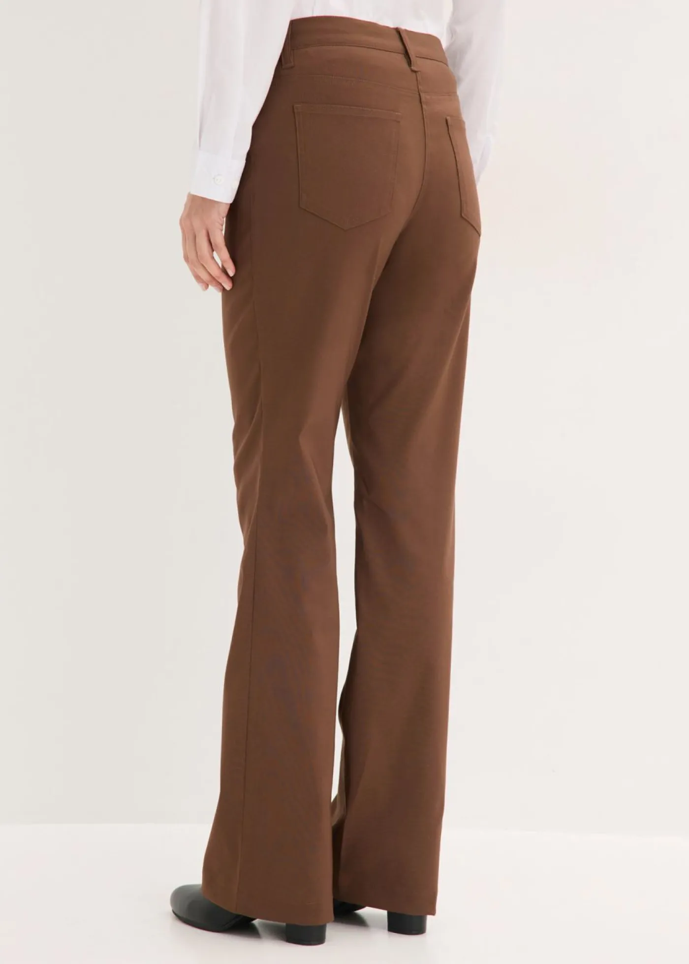 bonprix bonprix Pantalón elástico, bootcut marrón Online
