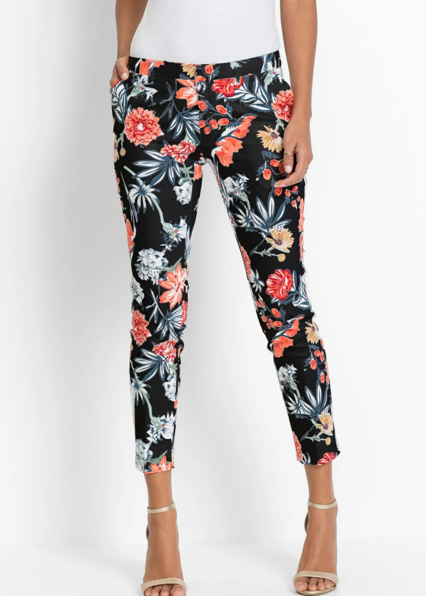 bonprix bonprix Pantalón elásticos 7/8 Negro con flores Discount