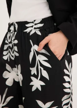 bonprix bonprix Pantalón estampado de viscosa fluida Negro-blanco New