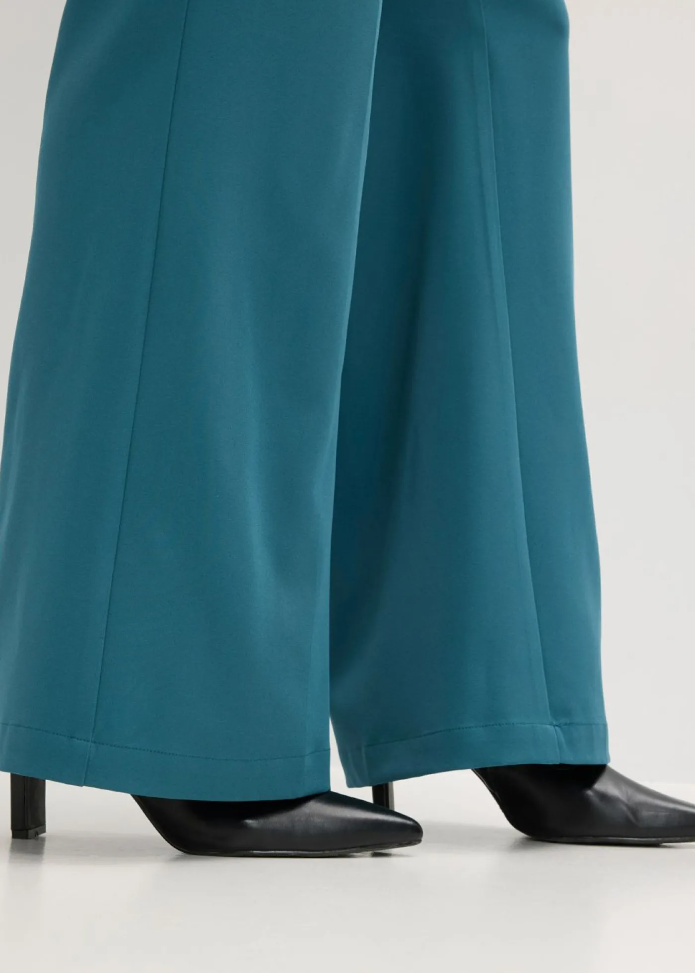 bonprix bonprix Pantalón Marlene con cinturilla cómoda verde pimiento New