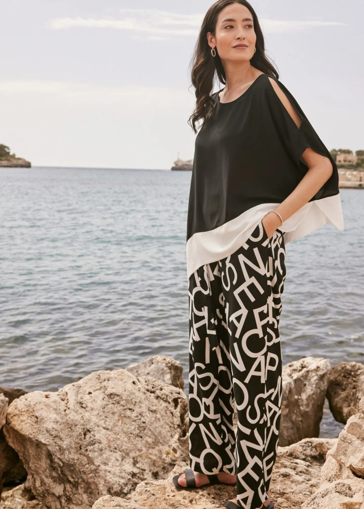 bonprix bonprix Pantalón Marlene con cinturón Verde pimiento/gris guijarro con estampado de gráfico Sale