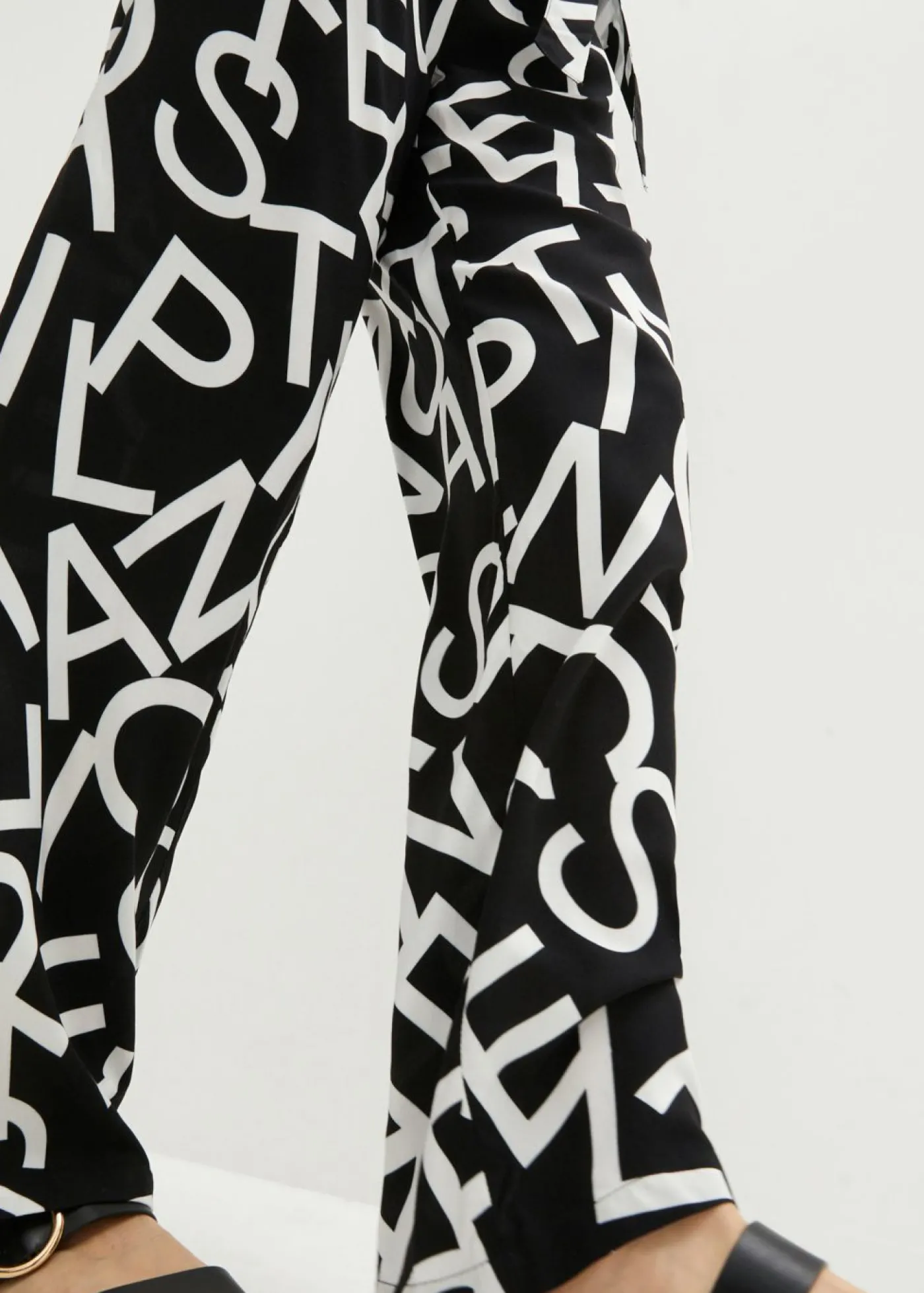 bonprix bonprix Pantalón Marlene con cinturón Negro-blanco Online