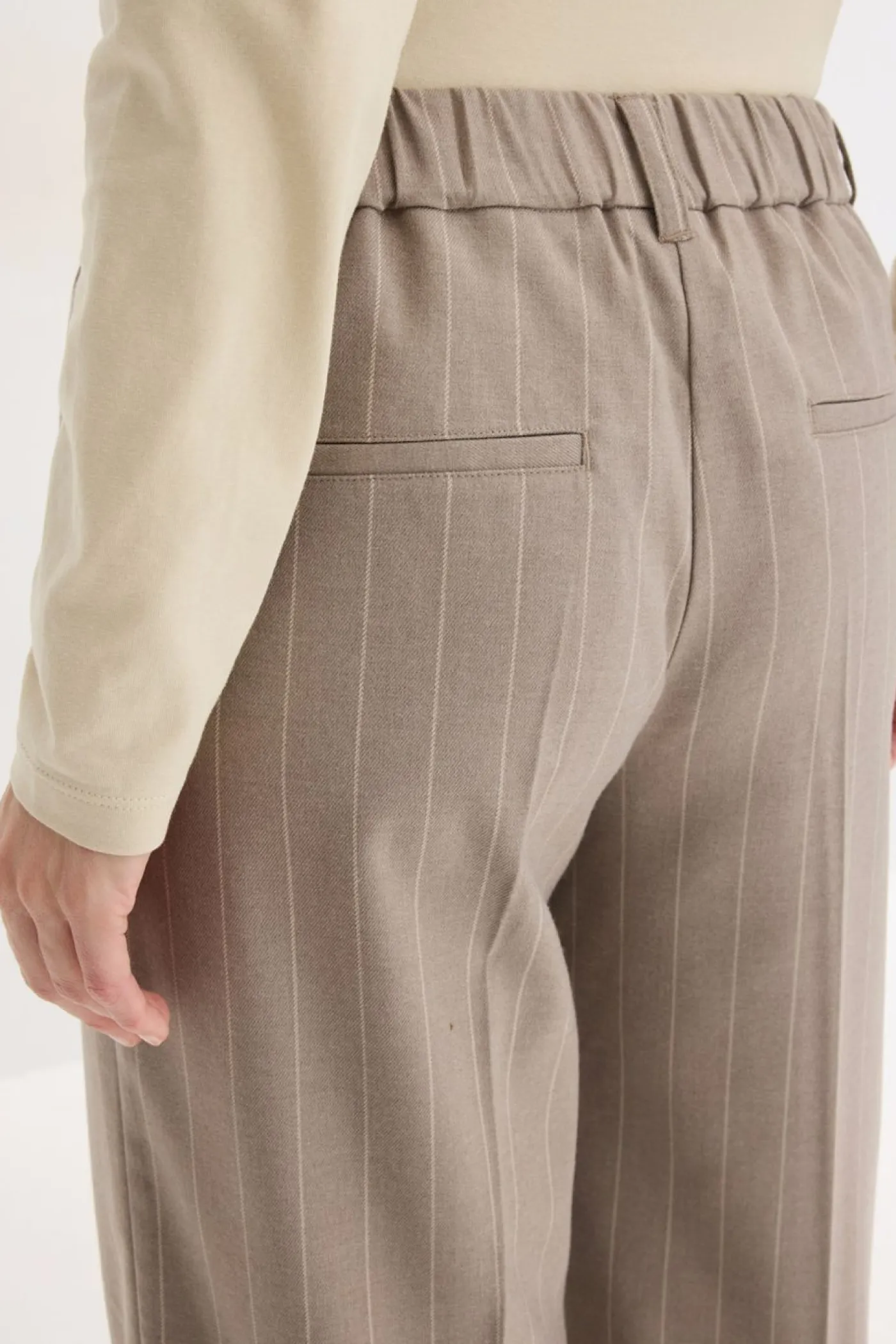 bonprix bonprix Pantalón Marlene de raya diplomática Marrón grisáceo/blanco perla de rayas New