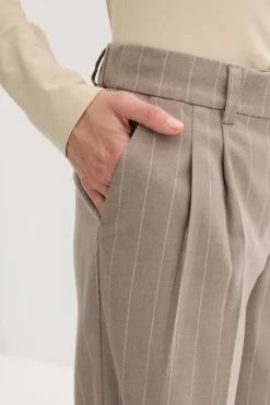bonprix bonprix Pantalón Marlene de raya diplomática Marrón grisáceo/blanco perla de rayas New