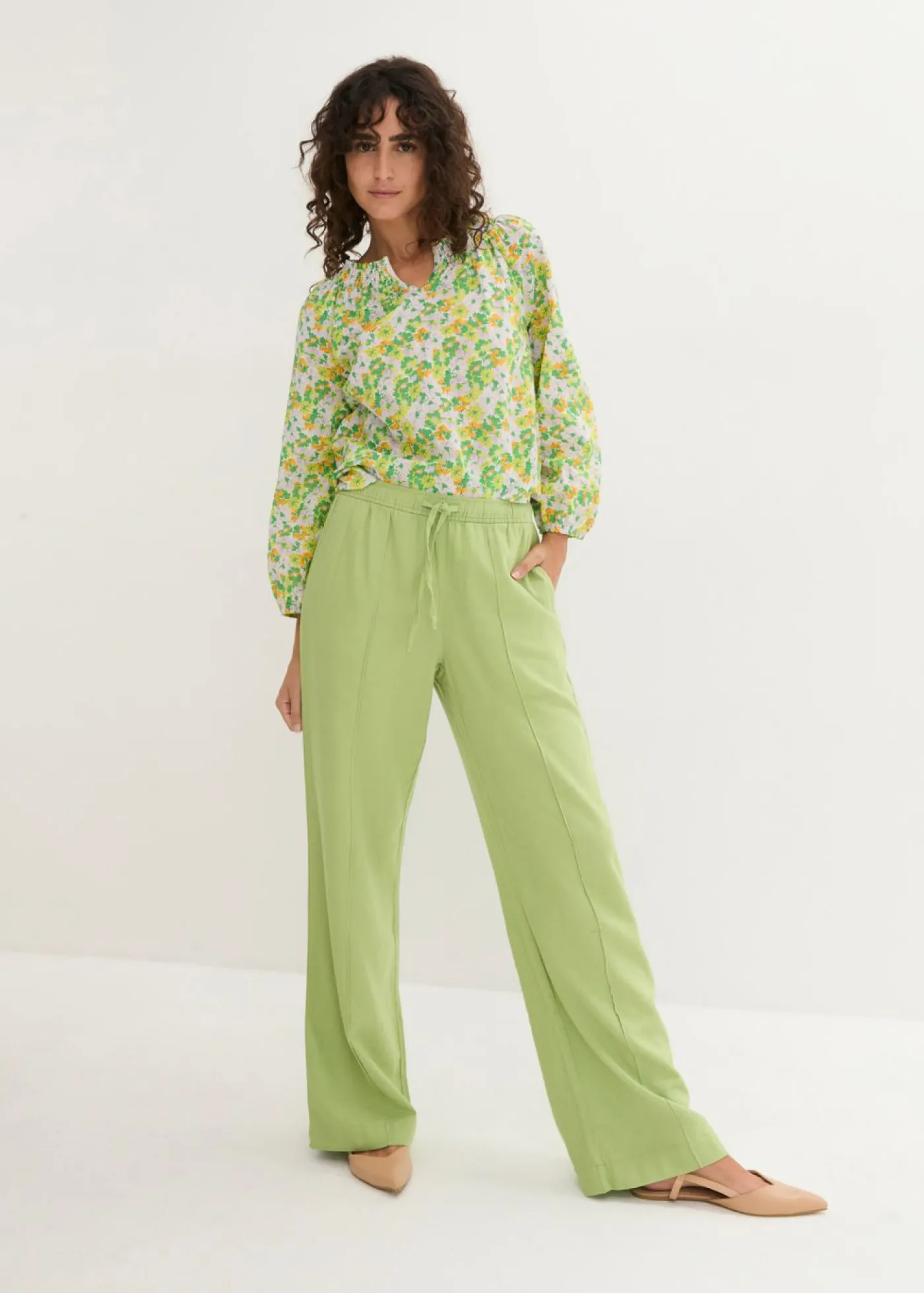 bonprix bonprix Pantalón palazzo de mezcla ligera de viscosa y lino Verde pera Clearance