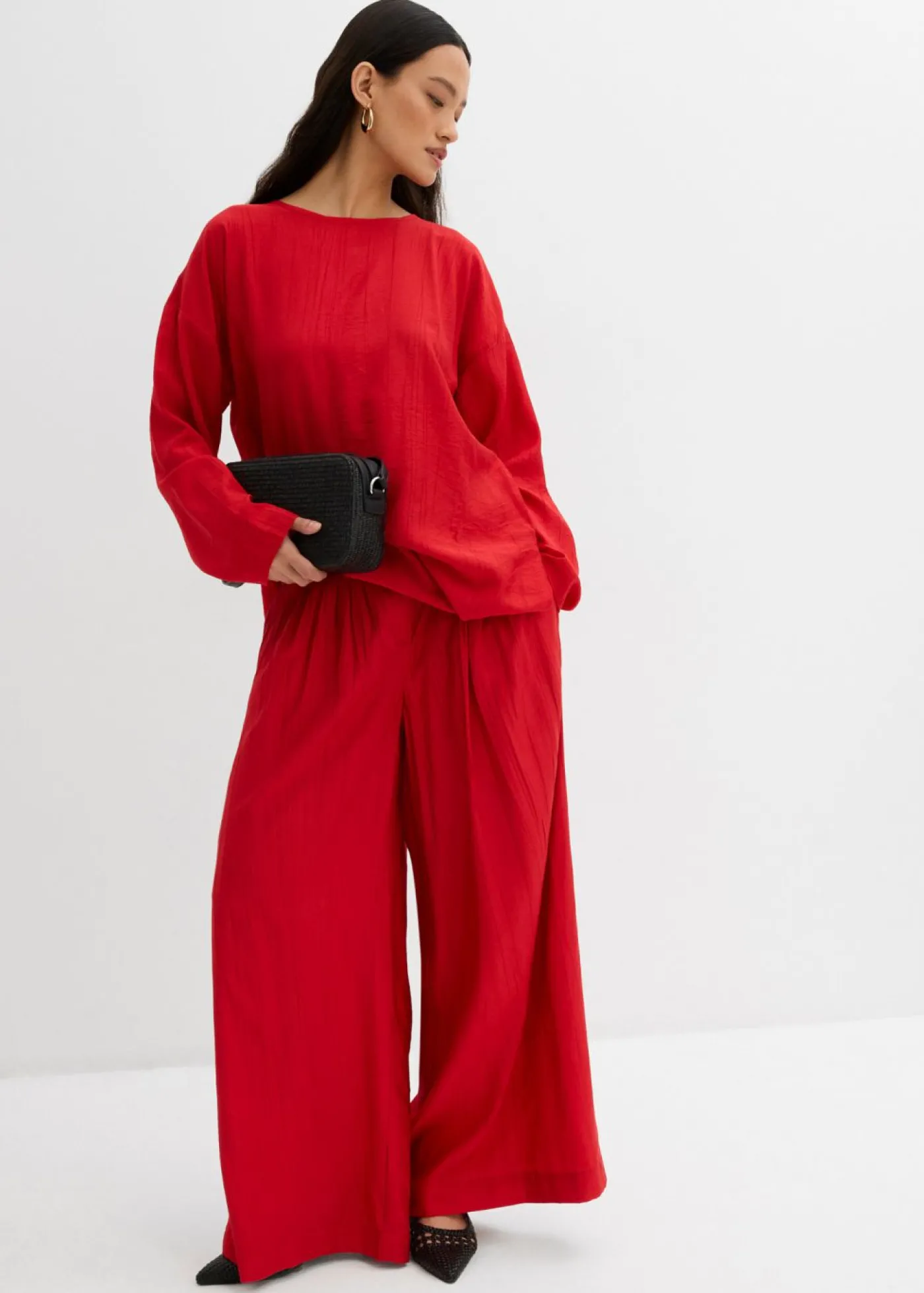 bonprix bonprix Pantalón palazzo de mezcla de viscosa arrugada con estructura Rojo salsa Clearance