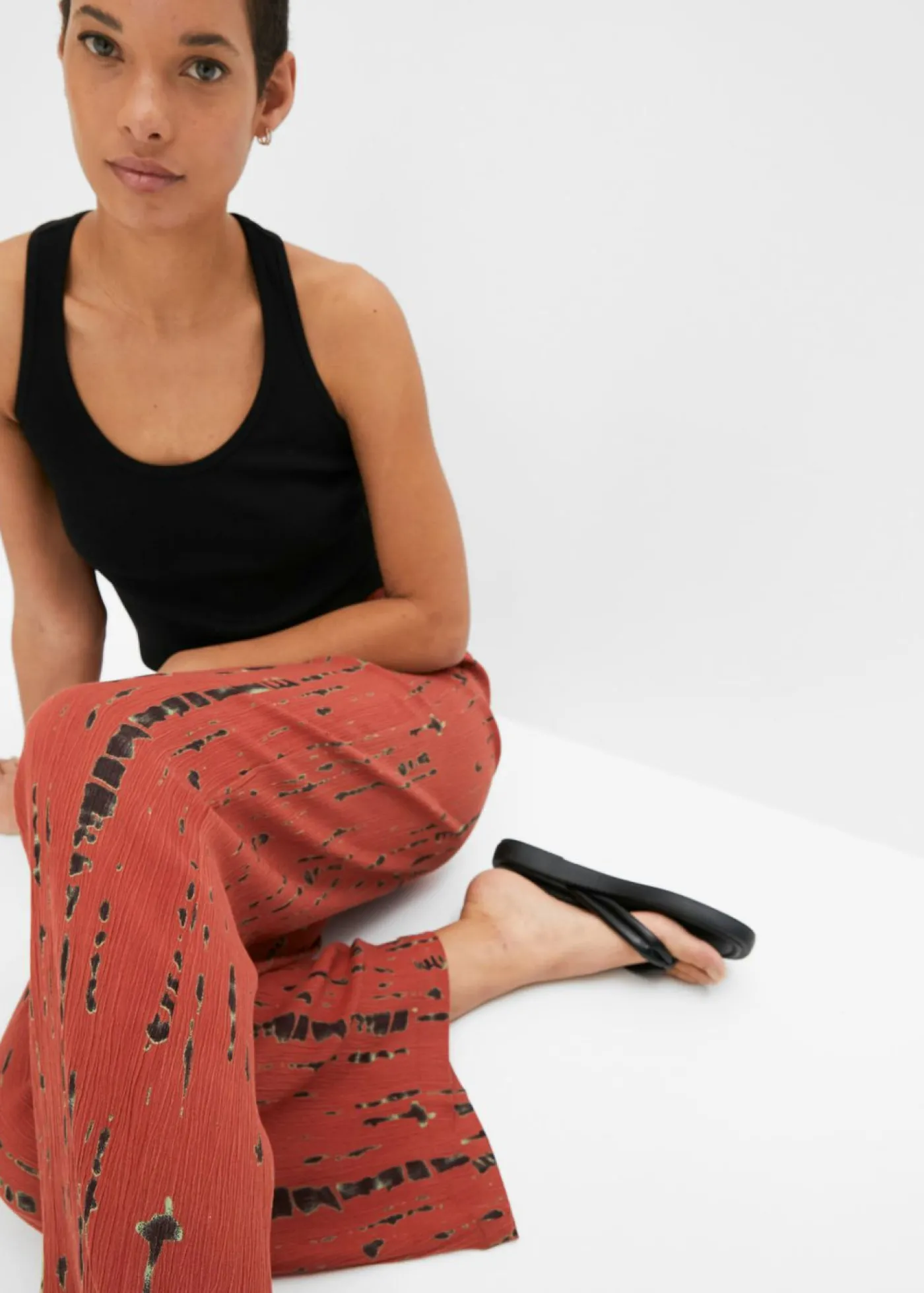 bonprix bonprix Pantalón Palazzo de viscosa fluida Marrón-negro estampado