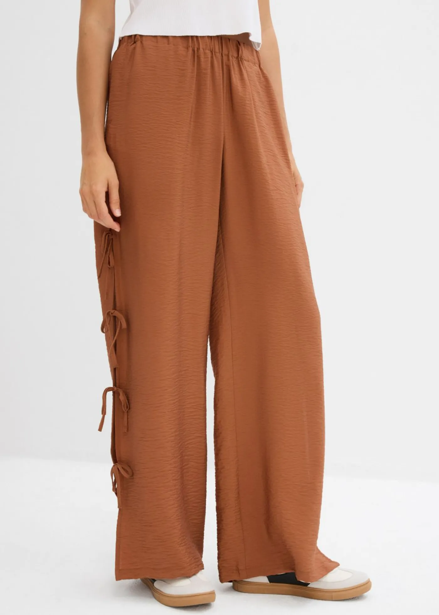 bonprix bonprix Pantalón sin cierre con lazos Marrón castaño Hot