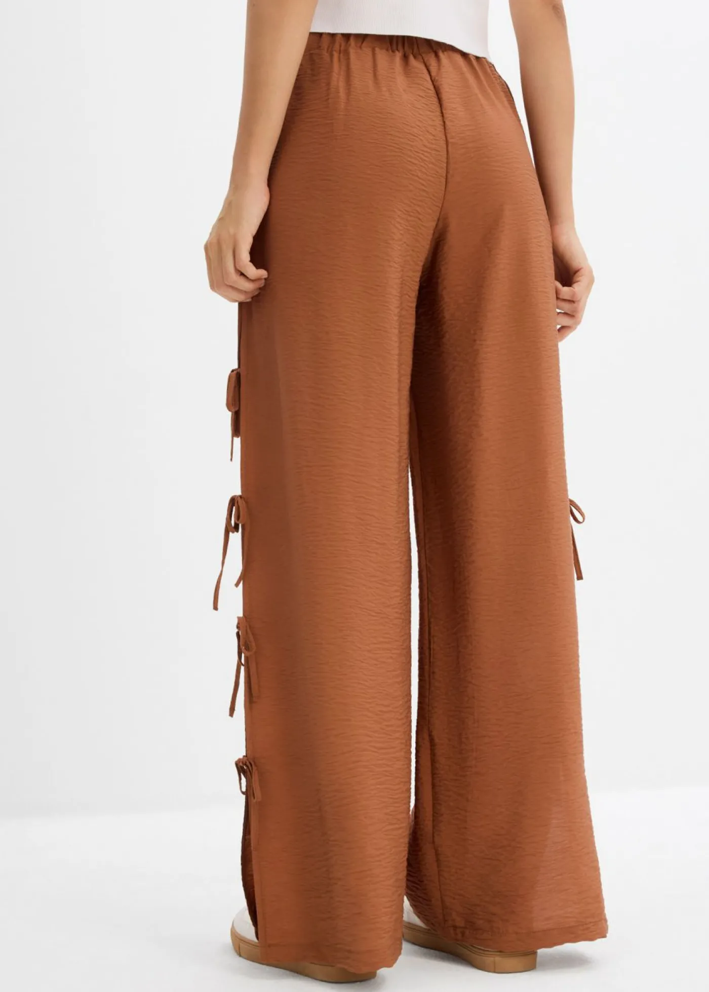 bonprix bonprix Pantalón sin cierre con lazos Marrón castaño Hot