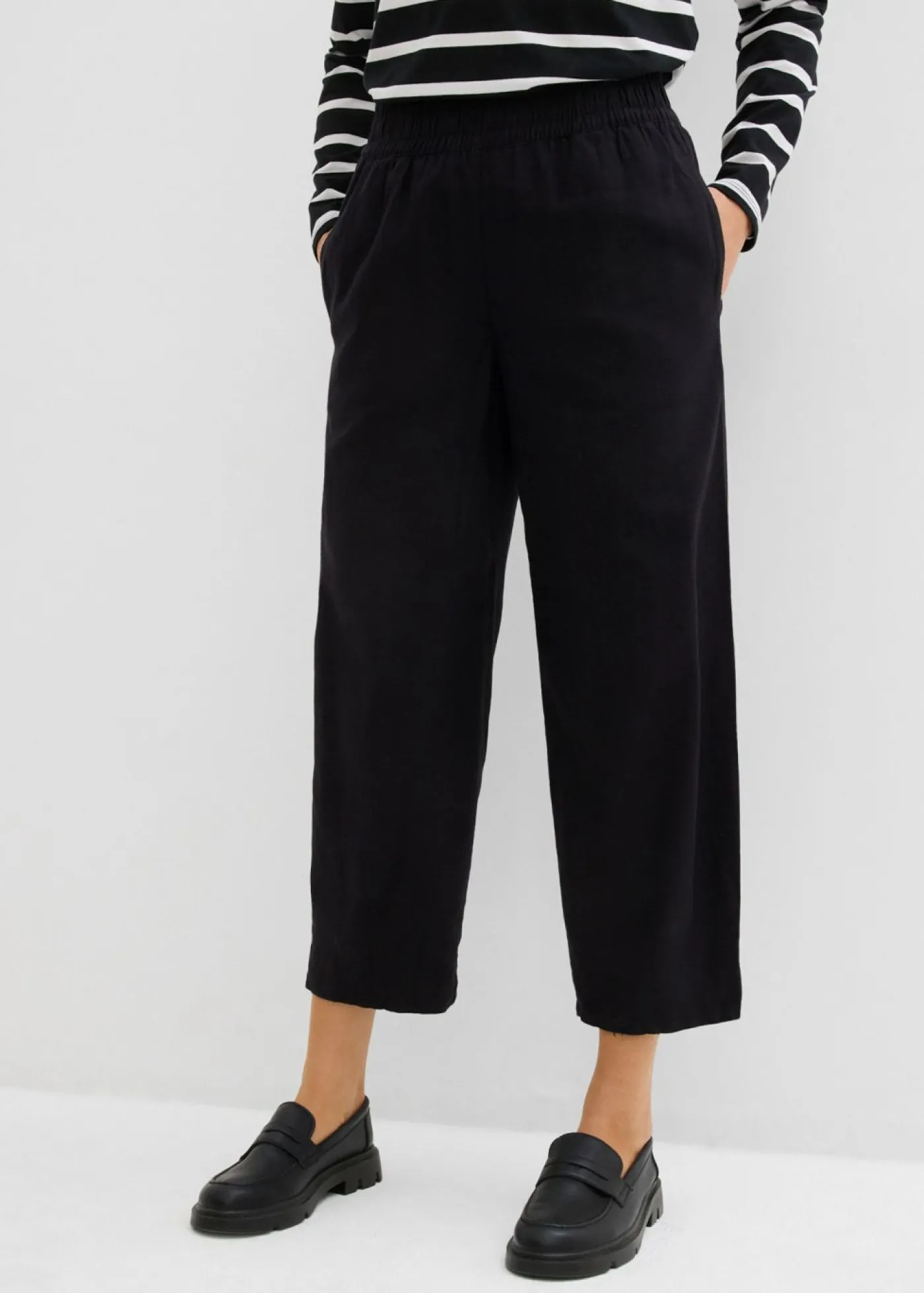 bonprix bonprix Pantalón sin cierre con lino y largo capri Negro Hot