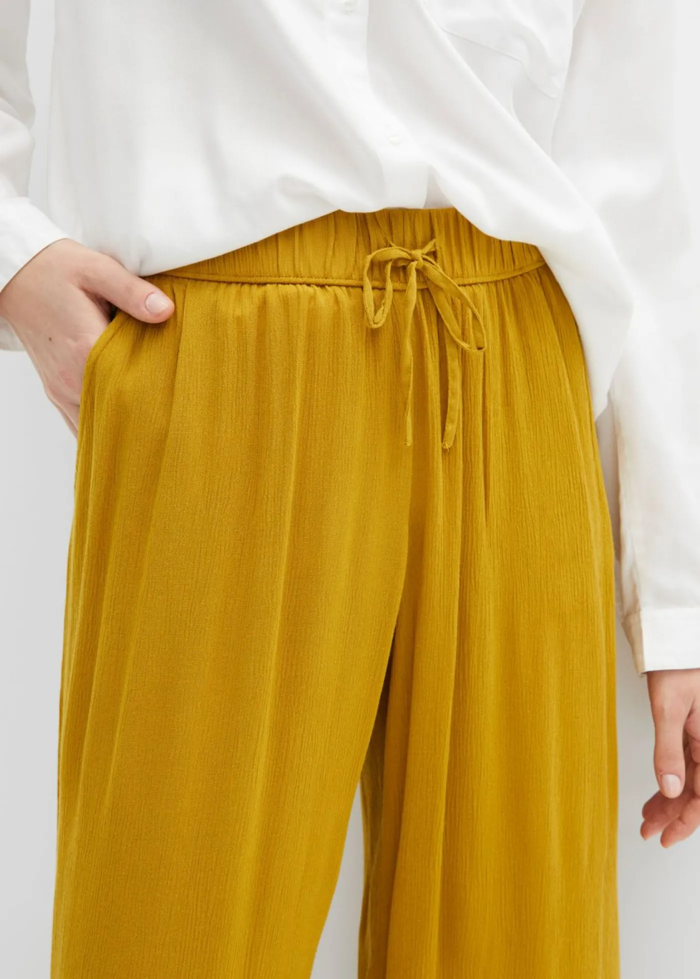 bonprix bonprix Pantalón sin cierre de viscosa Amarillo Discount