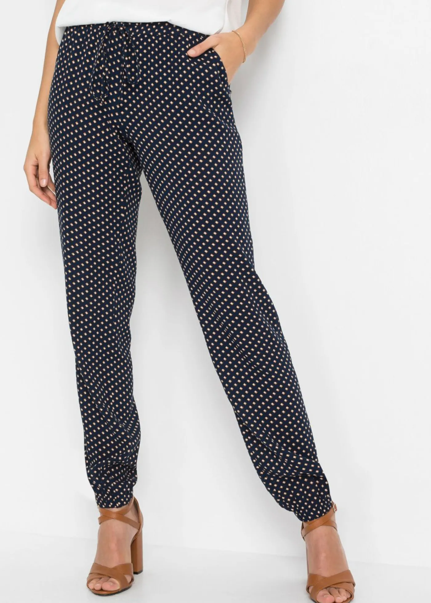 bonprix bonprix Pantalón sin cierre de viscosa pura Azul marino con estampado gráfico Best