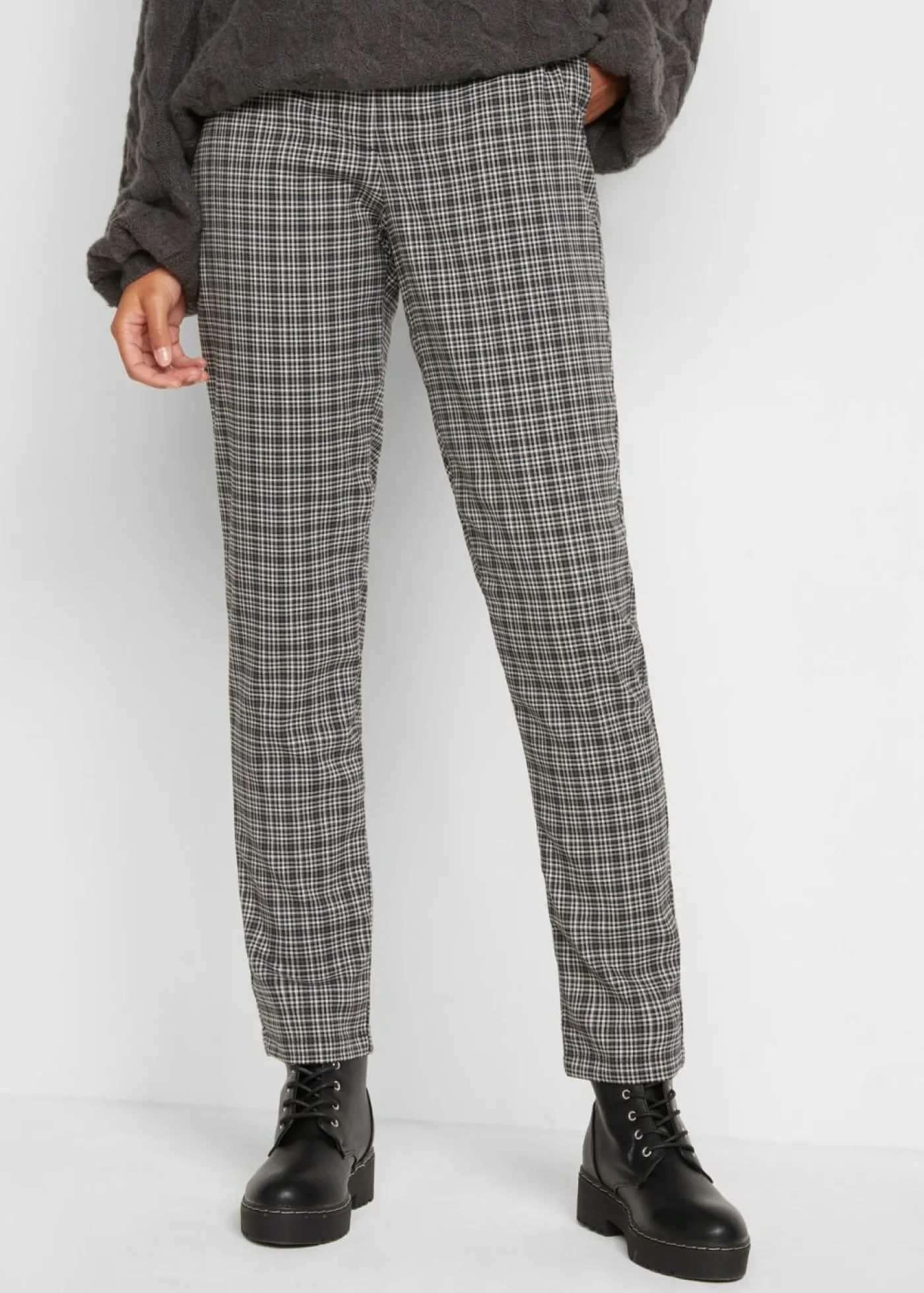 bonprix bonprix Pantalón sin cordones con estampado de cuadros negro a cuadros Discount