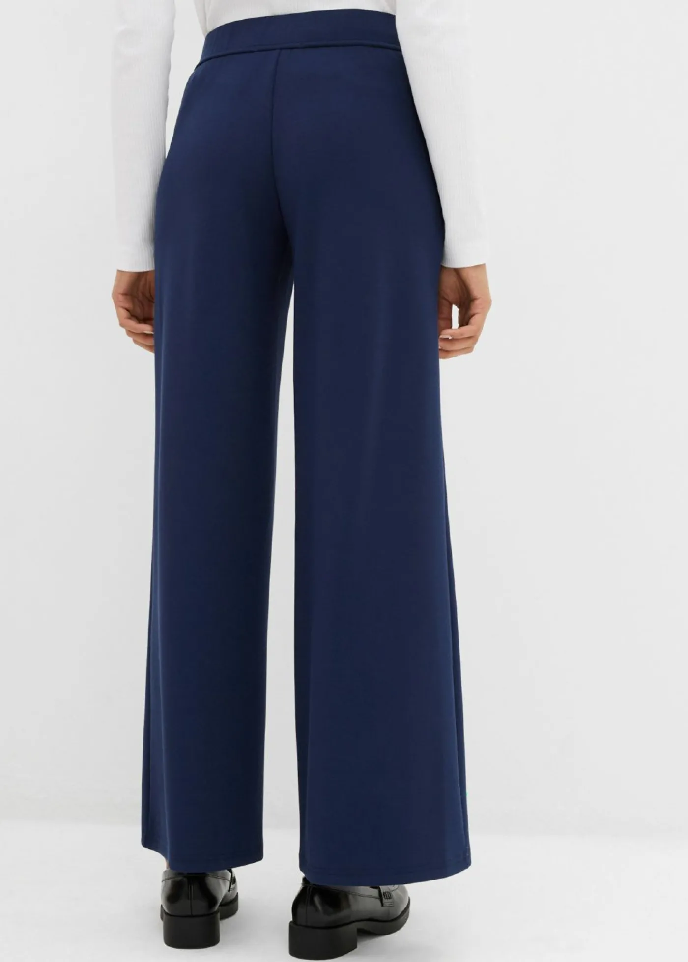 bonprix bonprix Pantalón tipo bootcut de mezcla de viscosa ligeramente brillante Azul marino Clearance