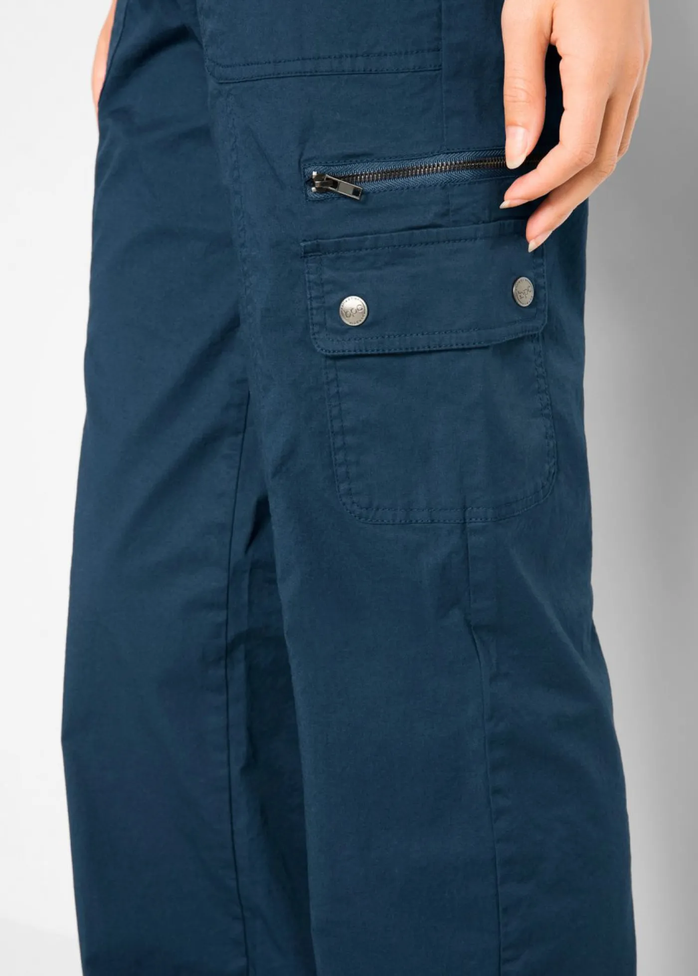 bonprix bonprix Pantalón tipo cargo de algodón, mid waist Azul marino New