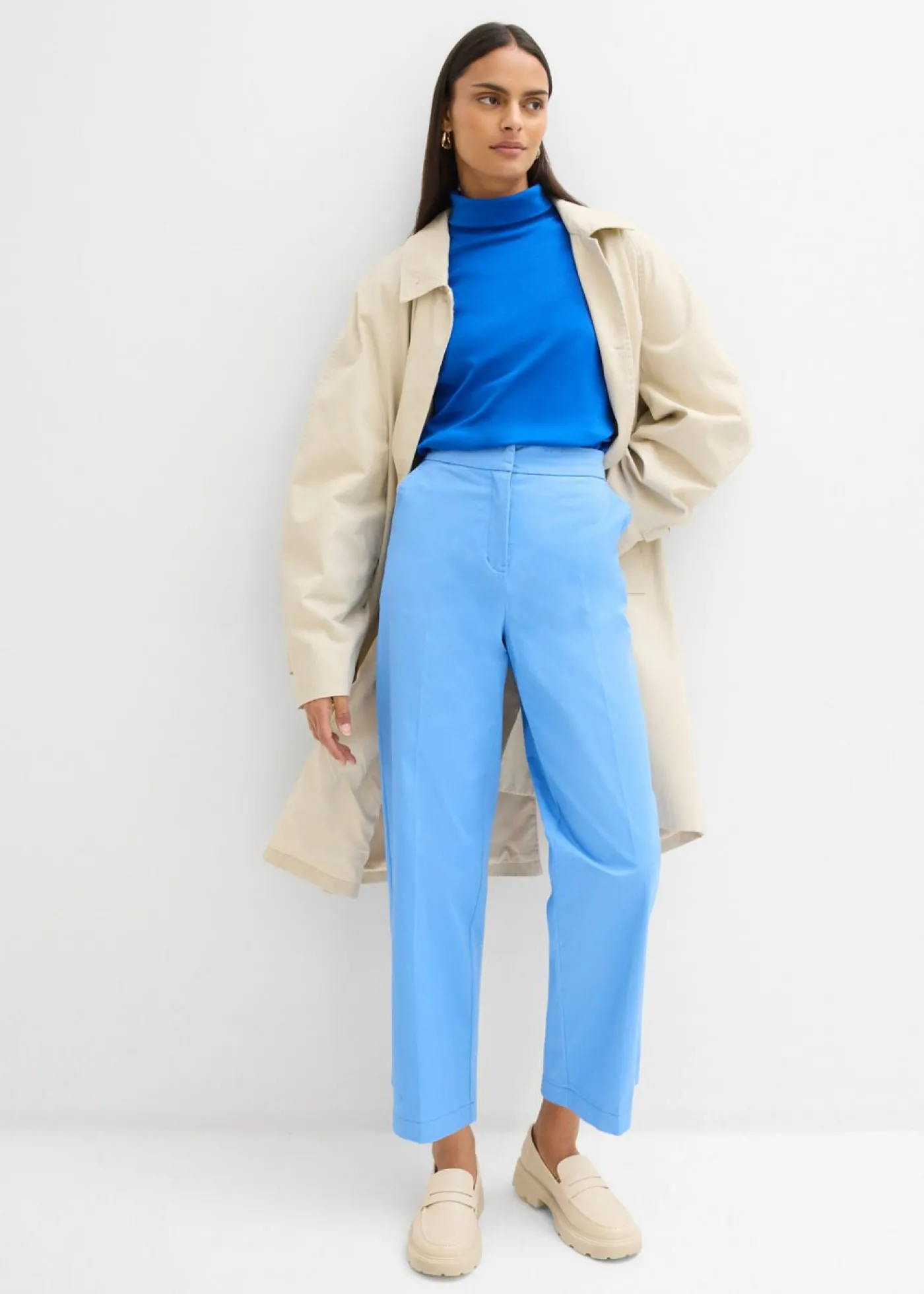 bonprix bonprix Pantalón tipo chino de sarga de algodón azul provenzal