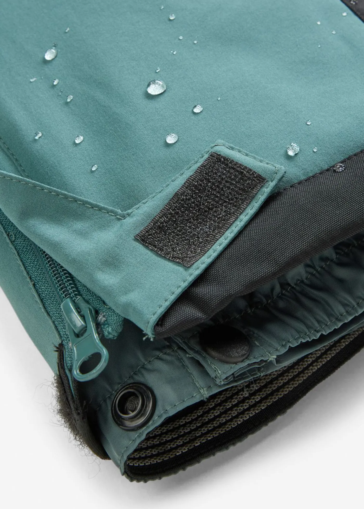 bonprix bonprix Pantalón térmico funcional de esquí con tirantes desmontables, material impermeable y corte recto Verde grisáceo Online