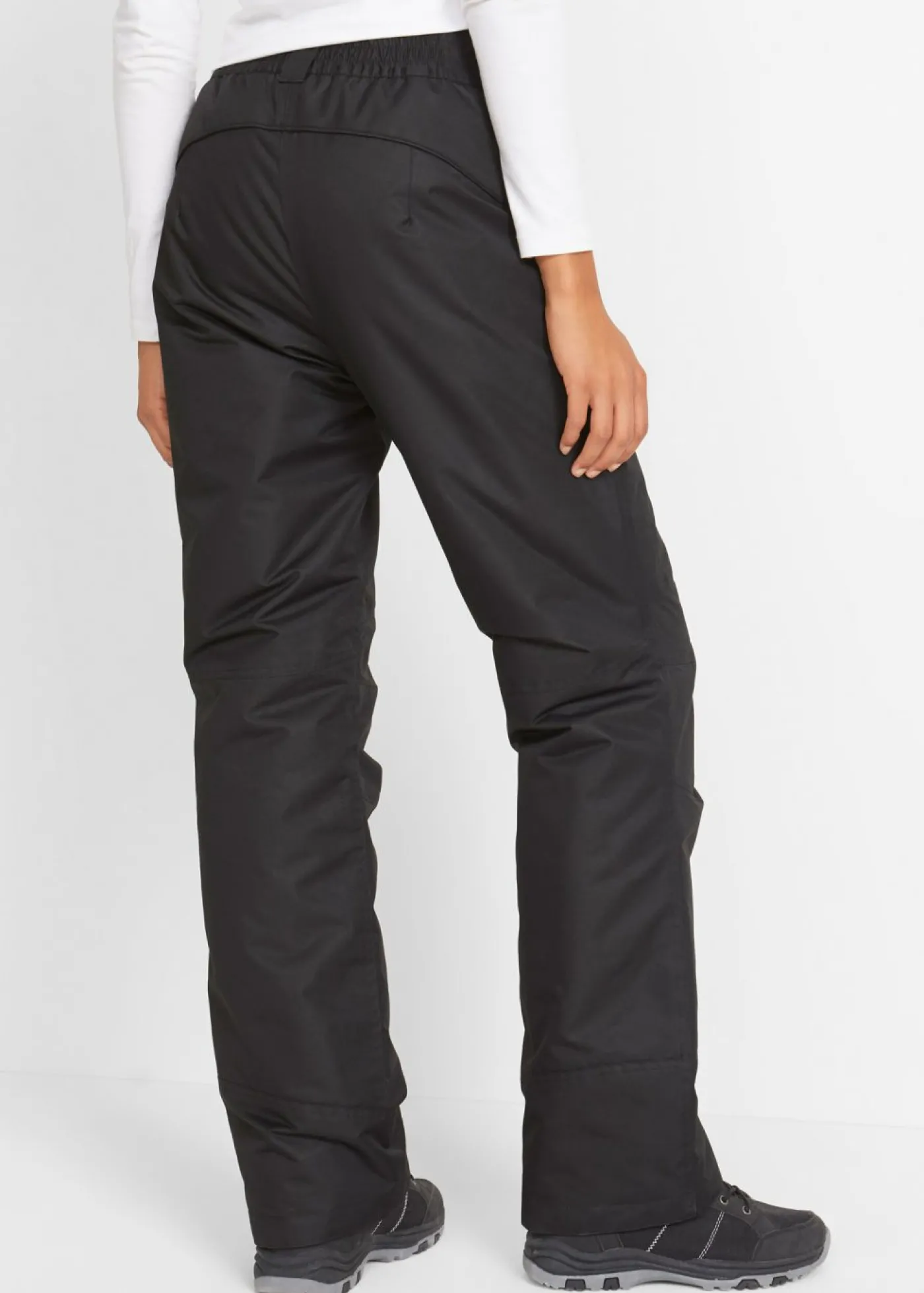 bonprix bonprix Pantalón térmico funcional de esquí de material impermeable Negro Clearance