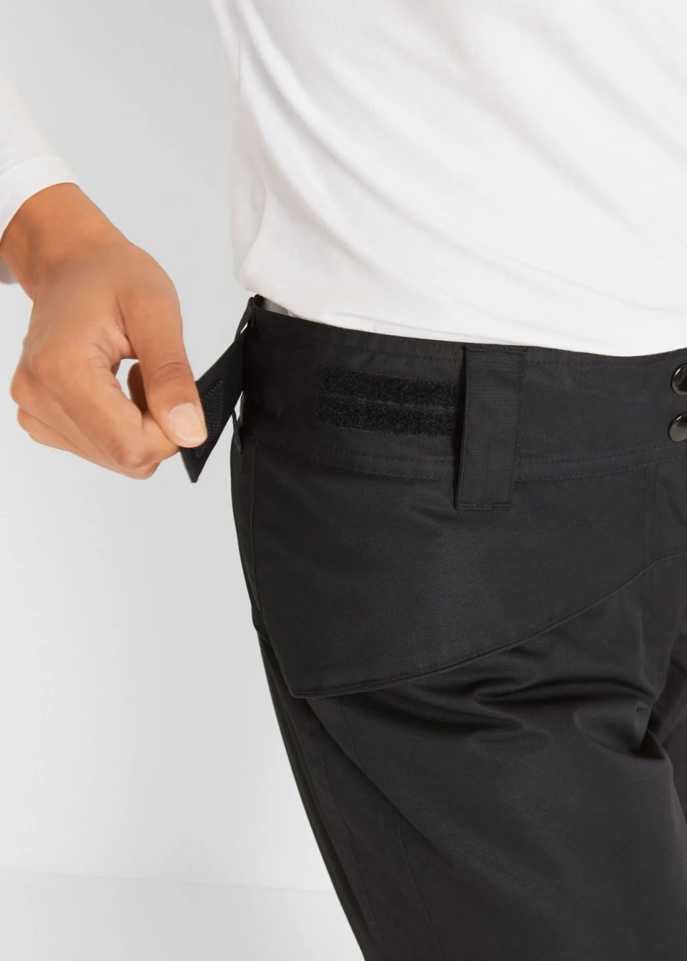 bonprix bonprix Pantalón térmico funcional de esquí de material impermeable Negro Clearance