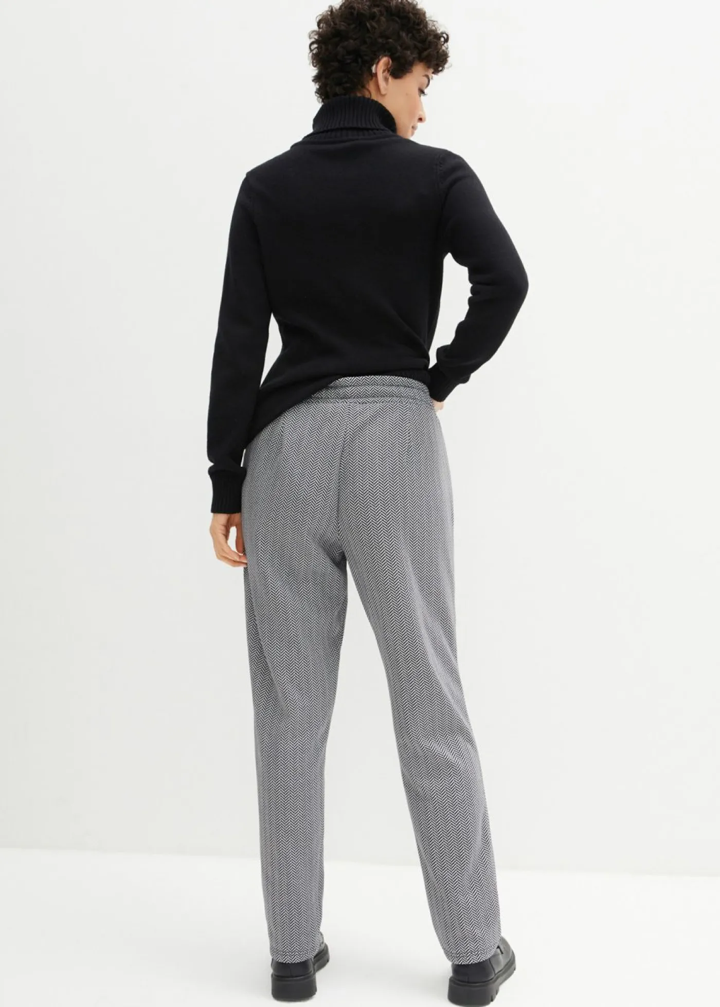 bonprix bonprix Pantalón térmico sin cierre Blanco lana-negro Hot