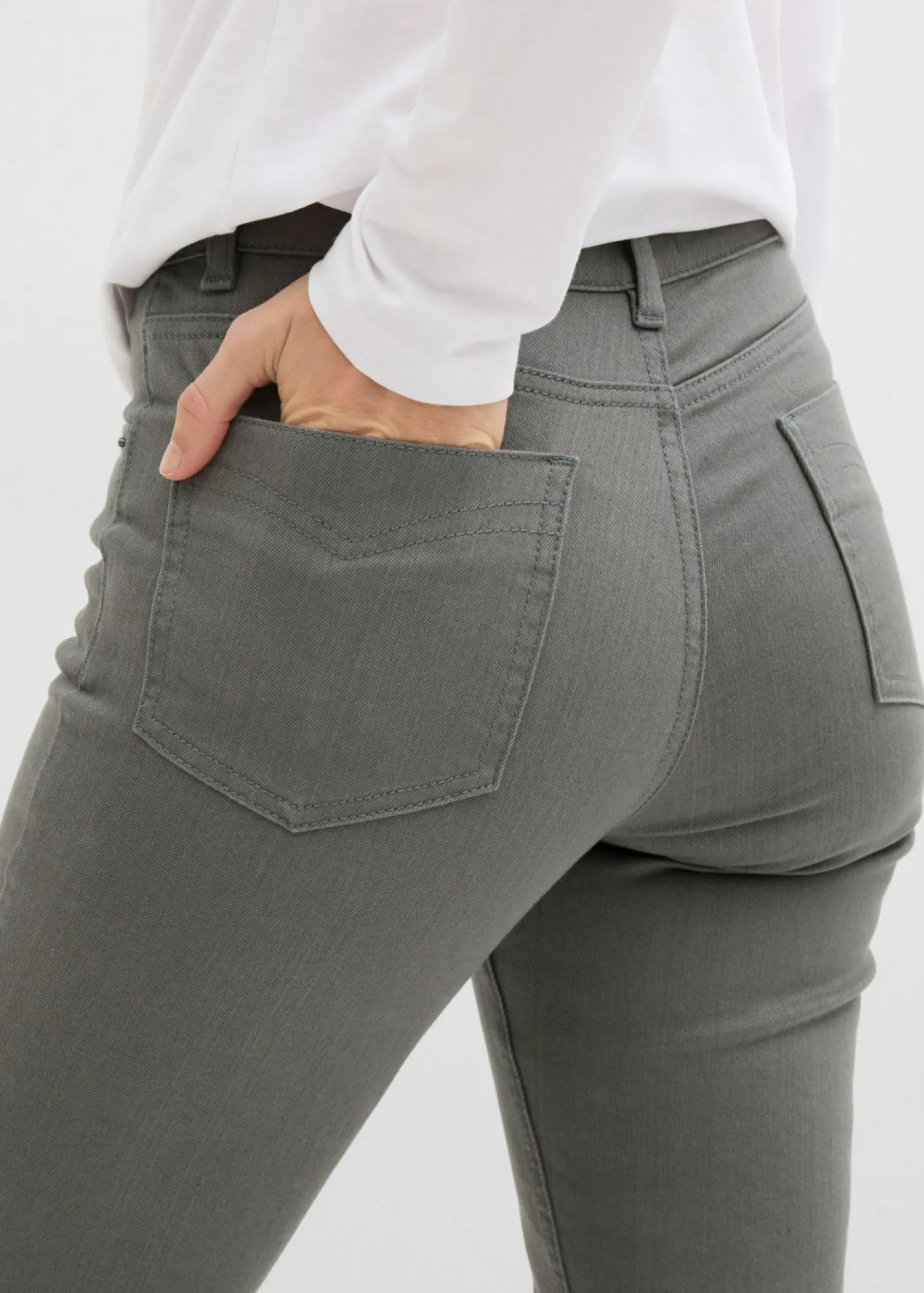 bonprix bonprix Pantalones acortados de sarga Verde eucalipto Outlet