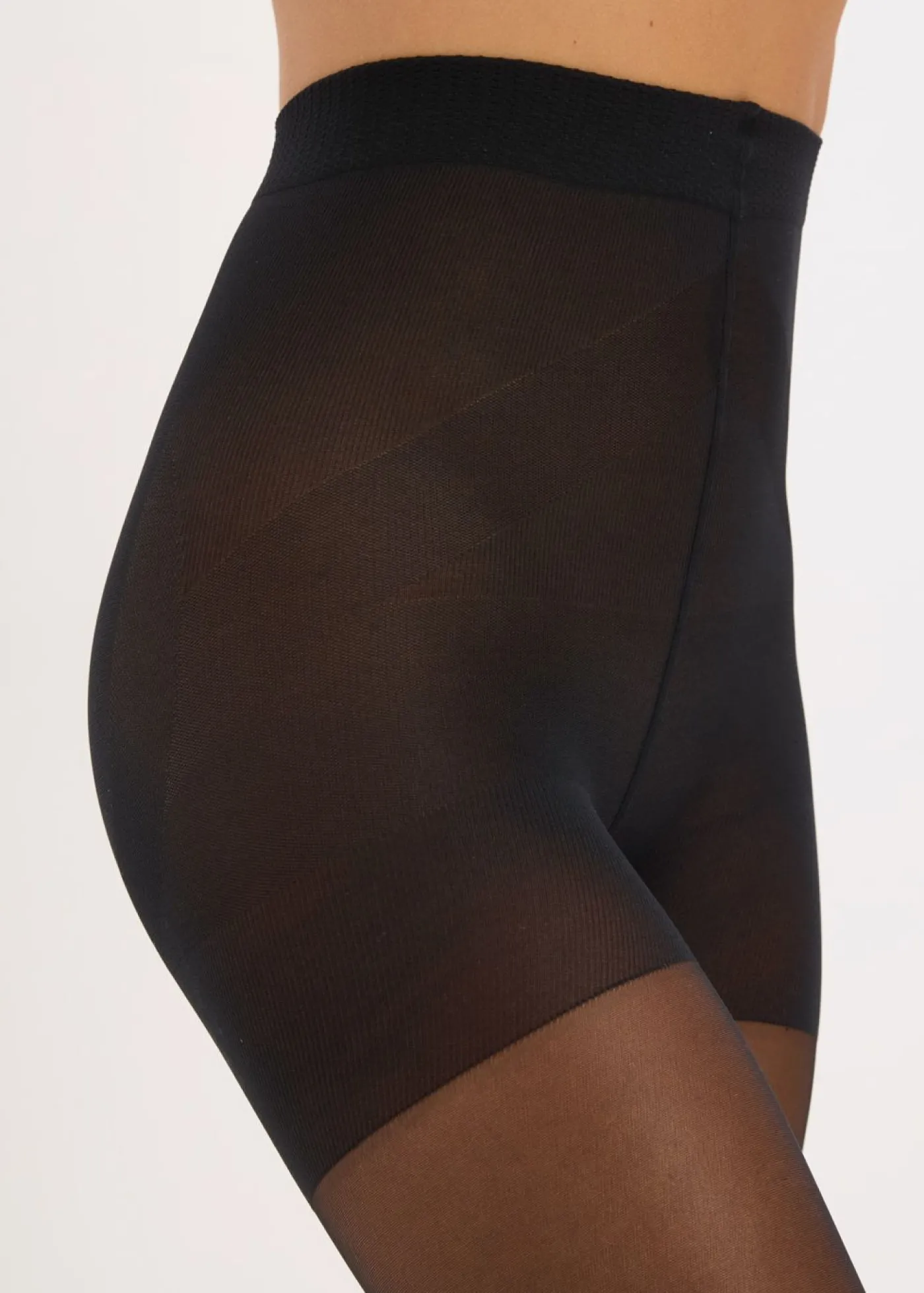 bonprix bonprix Pantis semitransparentes de 30 den con cinturilla cómoda y un ligero efecto de compresión Negro Hot