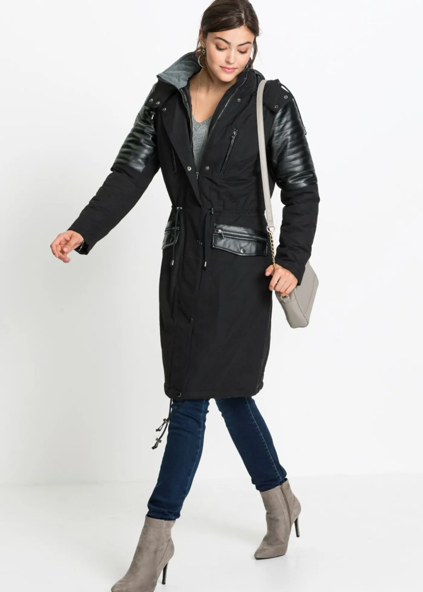 bonprix bonprix Parka larga con inserciones de piel sintética Negro Sale
