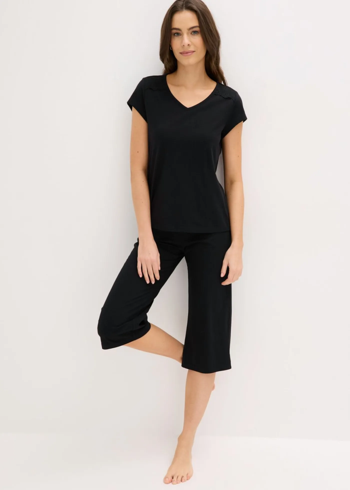 bonprix bonprix Pijama capri con culotte ancho Negro Discount