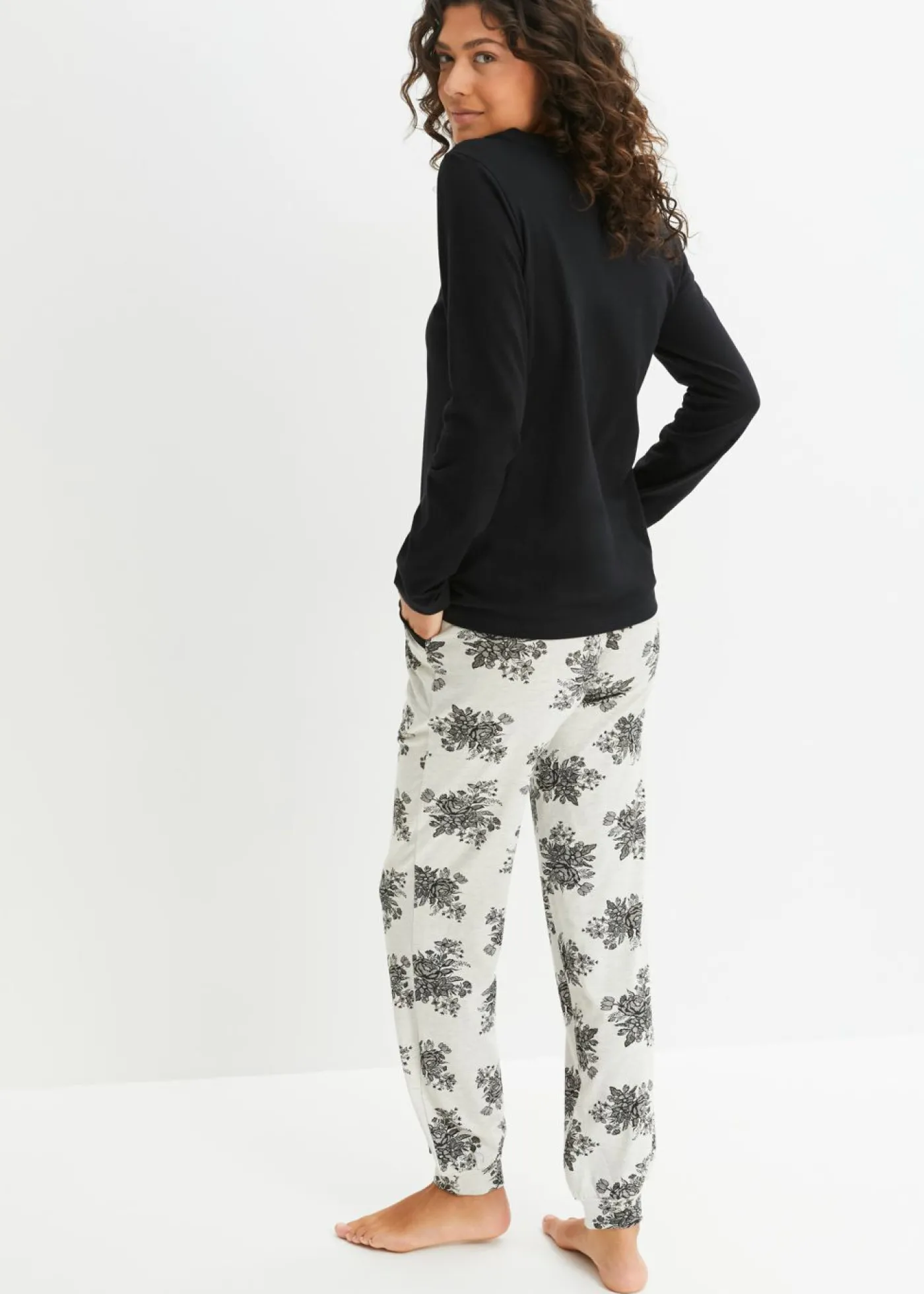 bonprix bonprix Pijama con encaje discreto Negro-natural jaspeado de flores Discount
