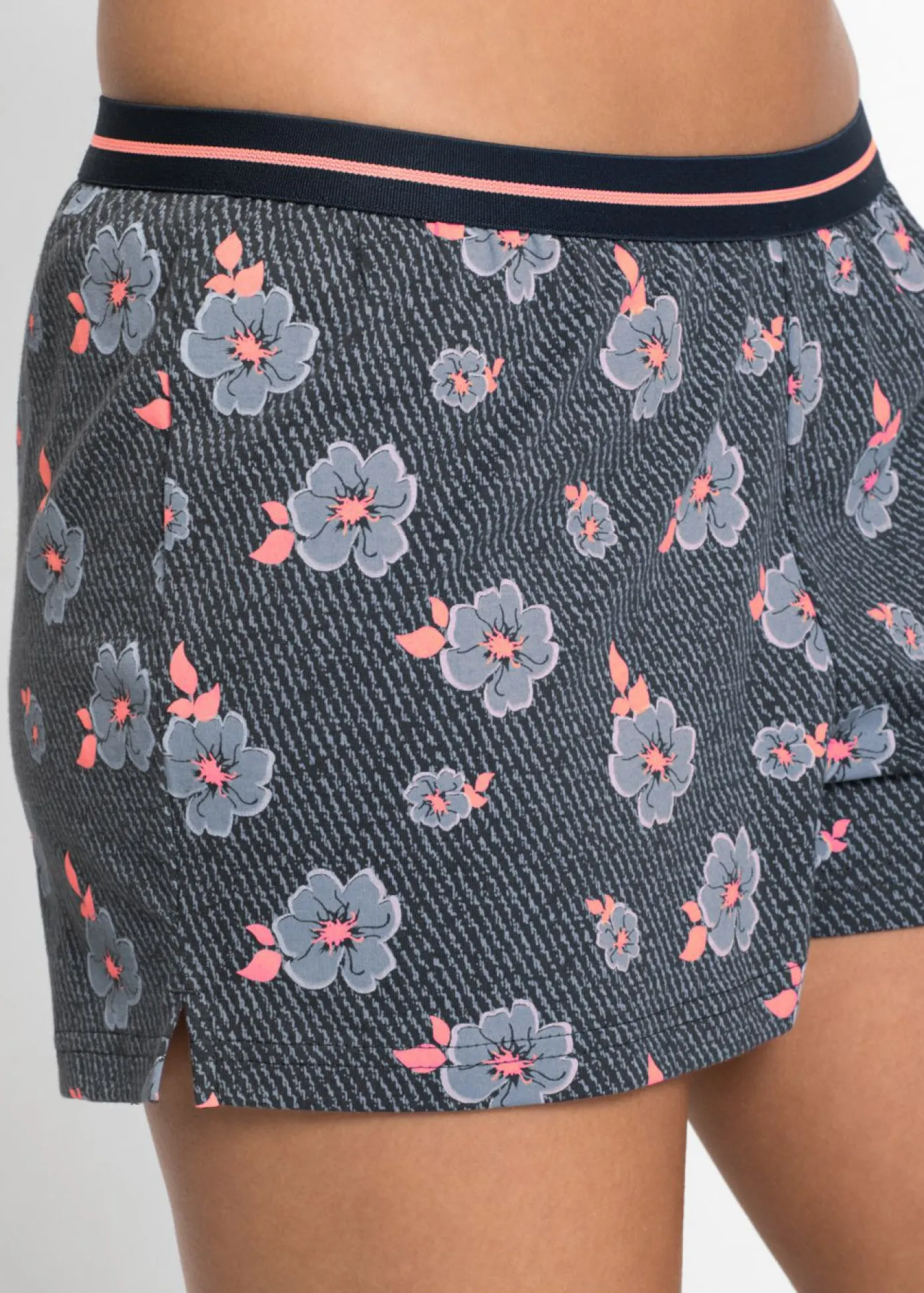 bonprix bonprix Pijama corto de algodón puro con flores Discount