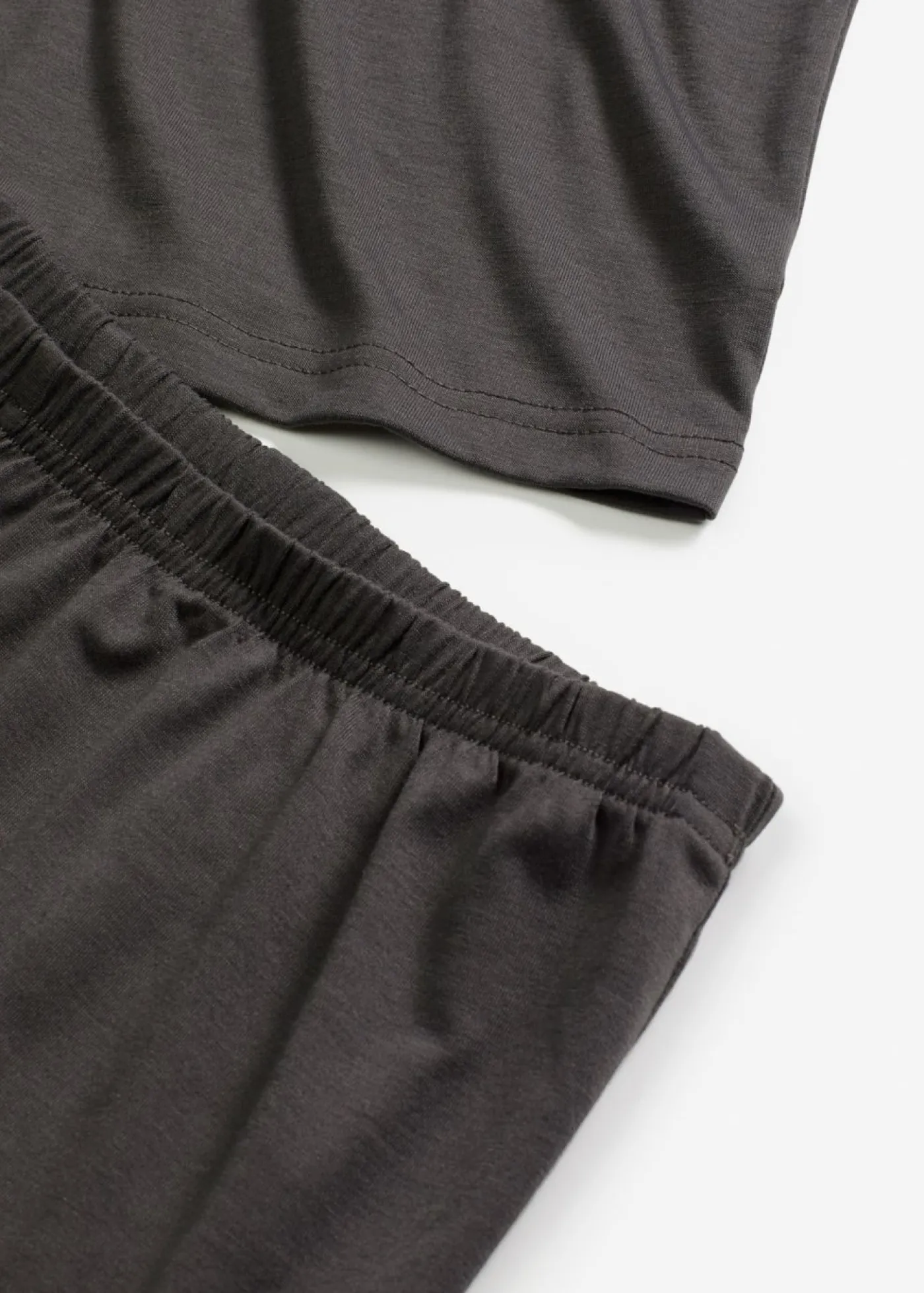bonprix bonprix Pijama corto de material ligero y suave pizarra Best
