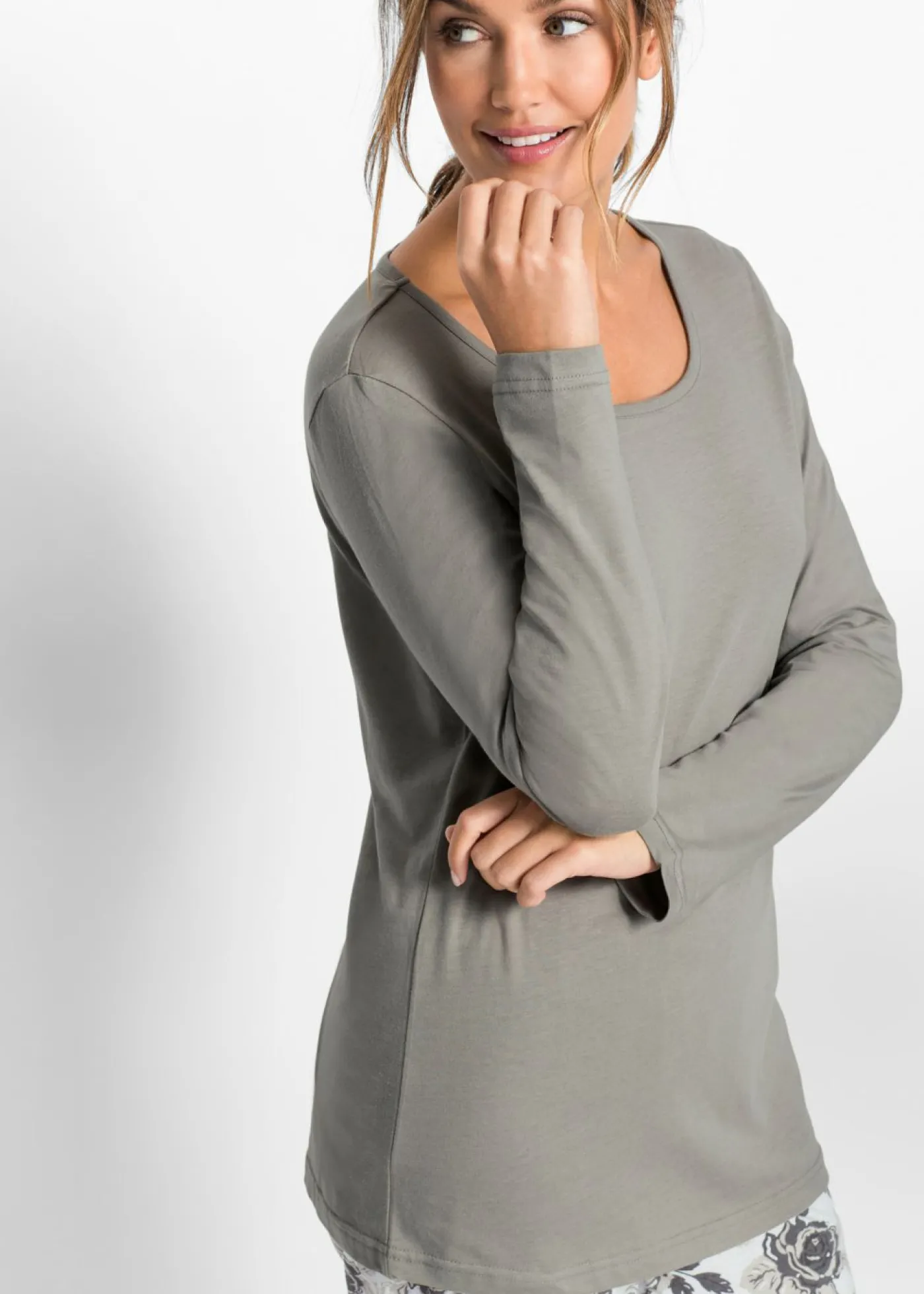 bonprix bonprix Pijama de algodón orgánico puro plata / carbón / blanco / pizarra / gris con flores Clearance