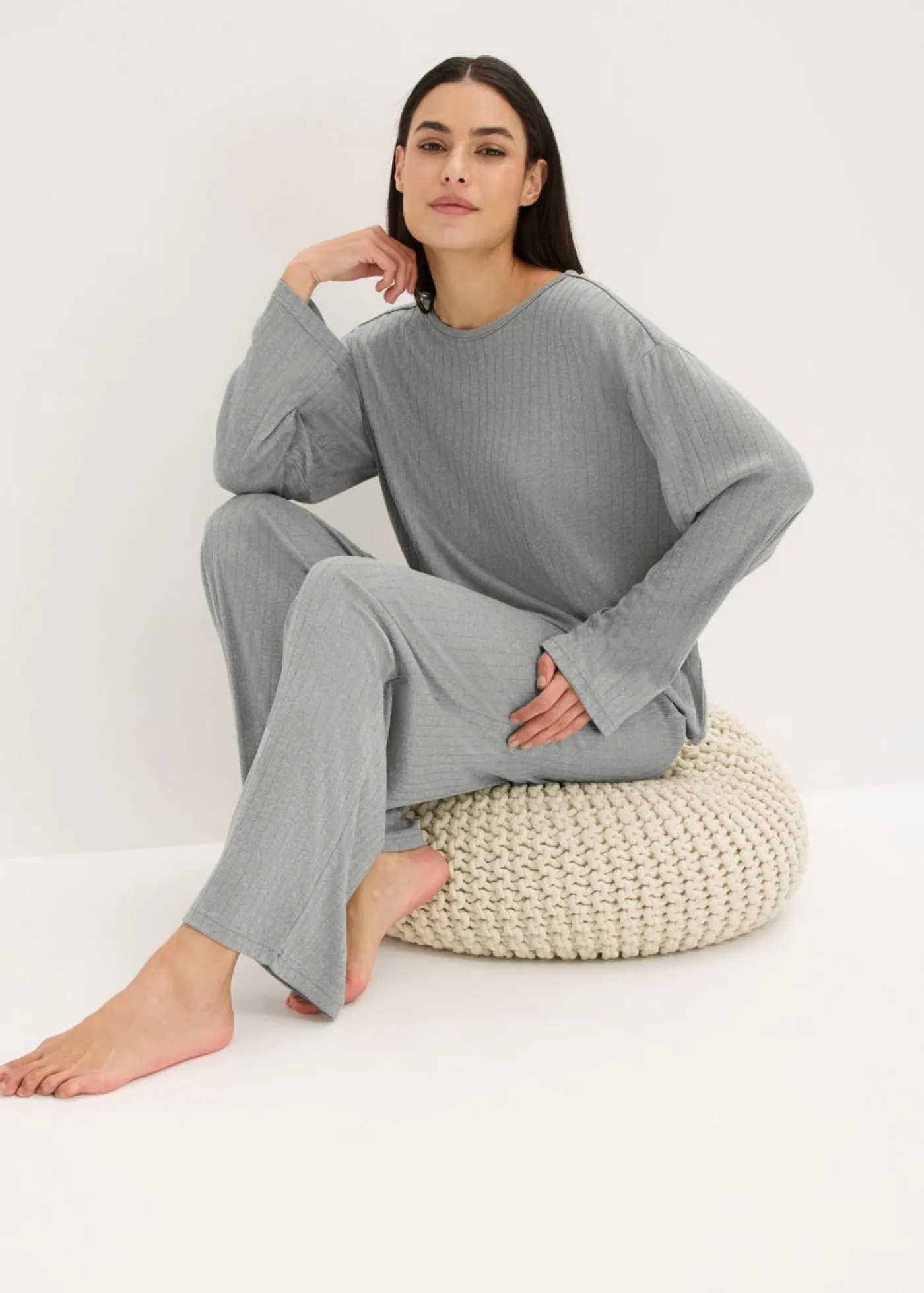 bonprix bonprix Pijama de suave punto pointelle Gris claro jaspeado