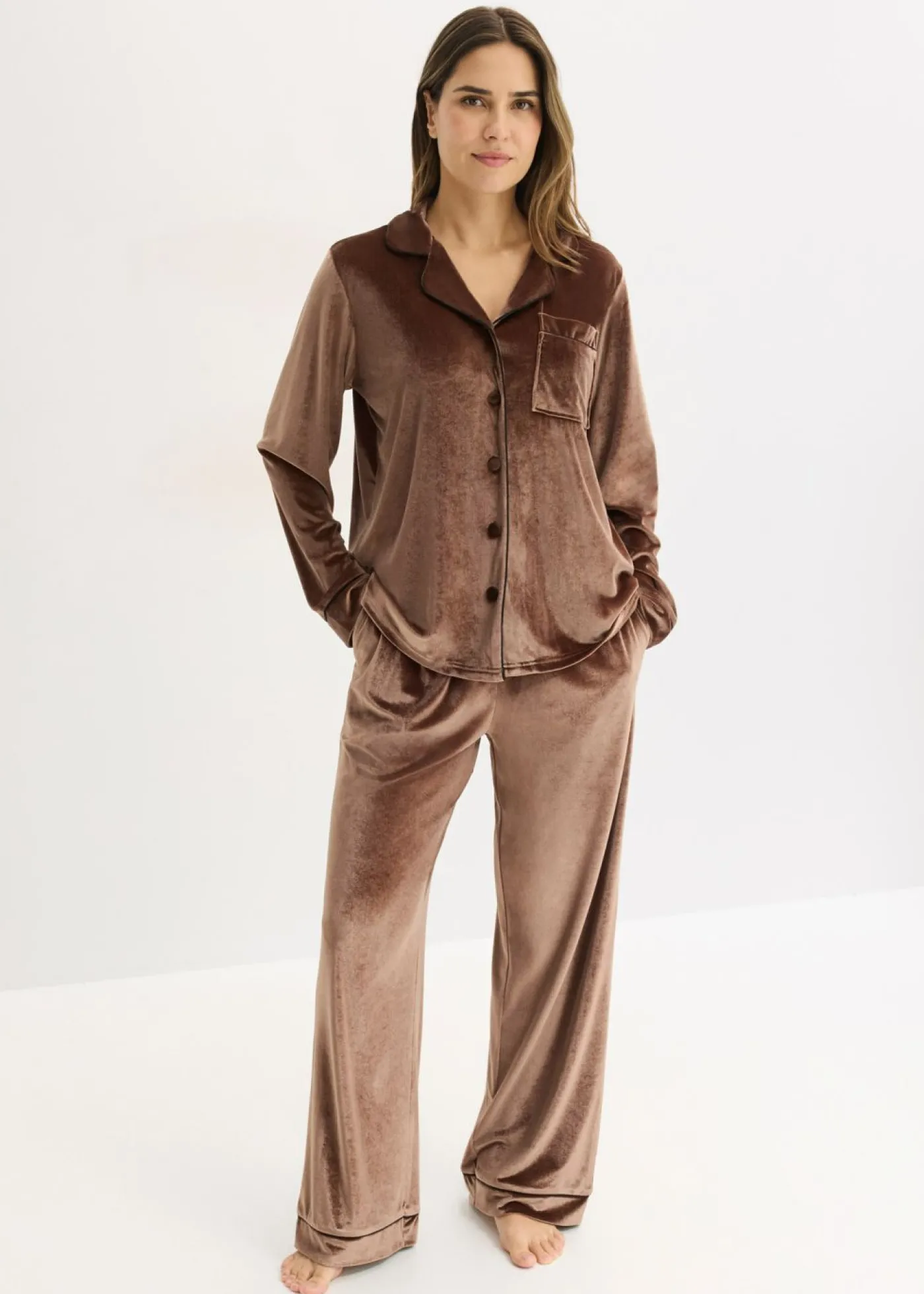 bonprix bonprix Pijama de terciopelo Marrón castaño Clearance