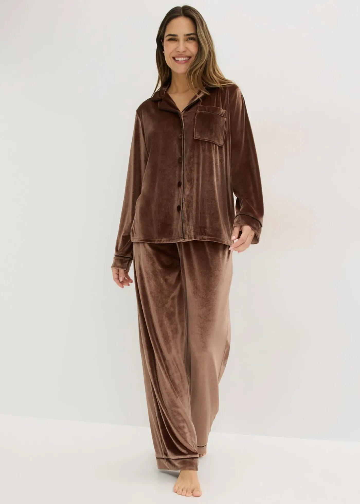 bonprix bonprix Pijama de terciopelo Marrón castaño Clearance
