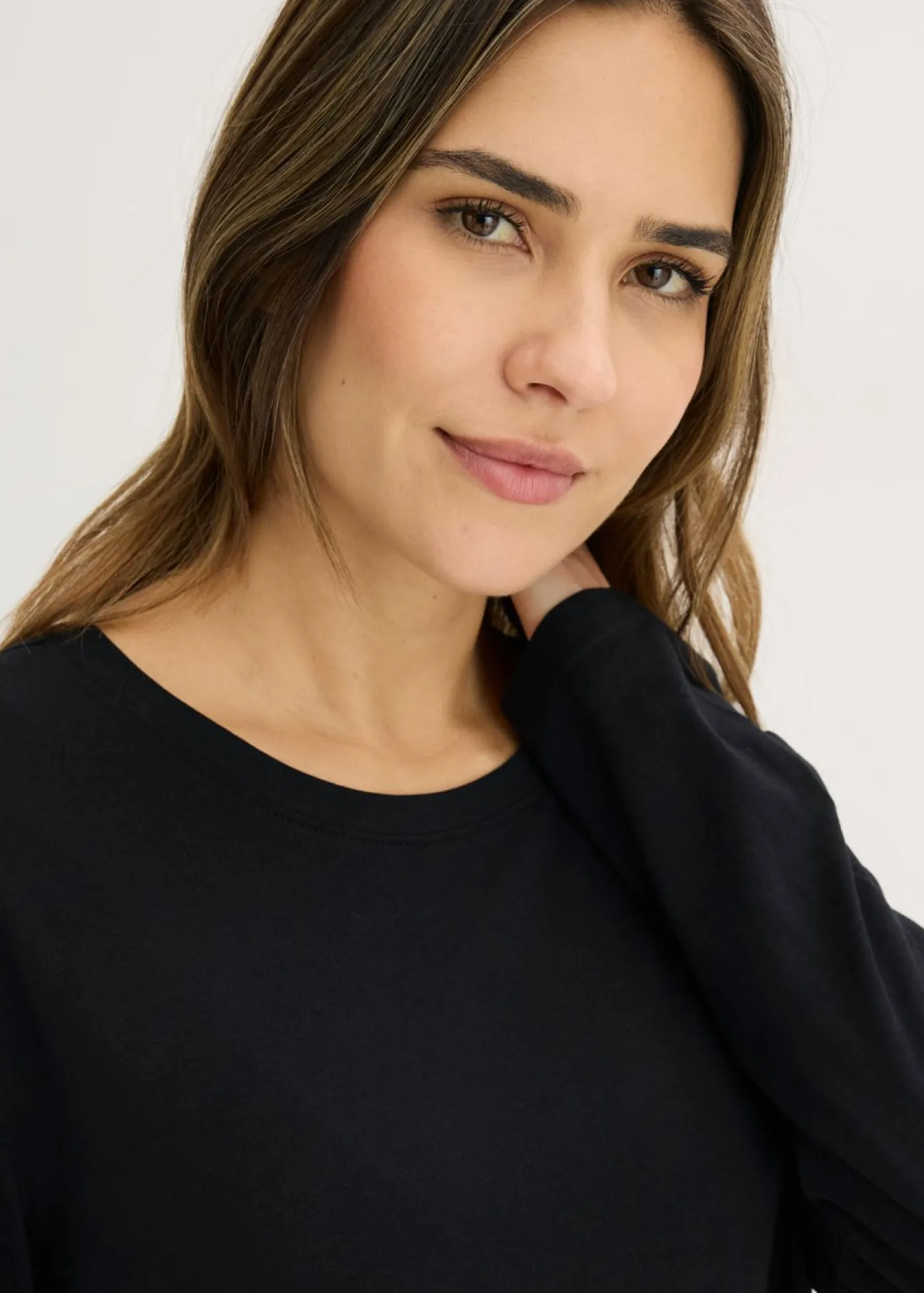 bonprix bonprix Pijama de viscosa con perneras anchas Negro con flores Discount