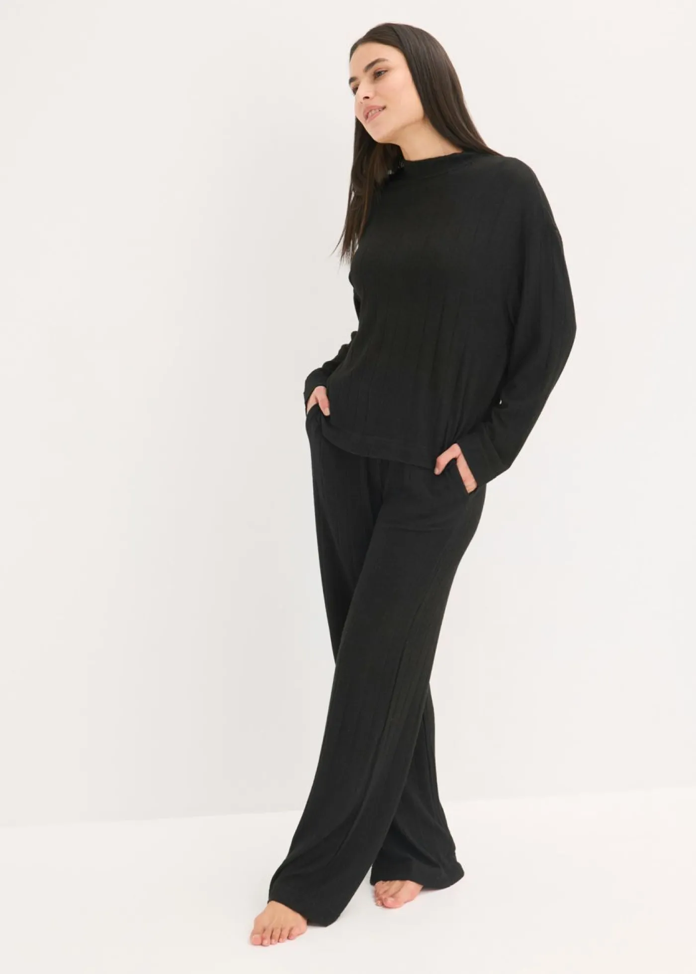 bonprix bonprix Pijama holgado de punto suave de canalé Negro Hot