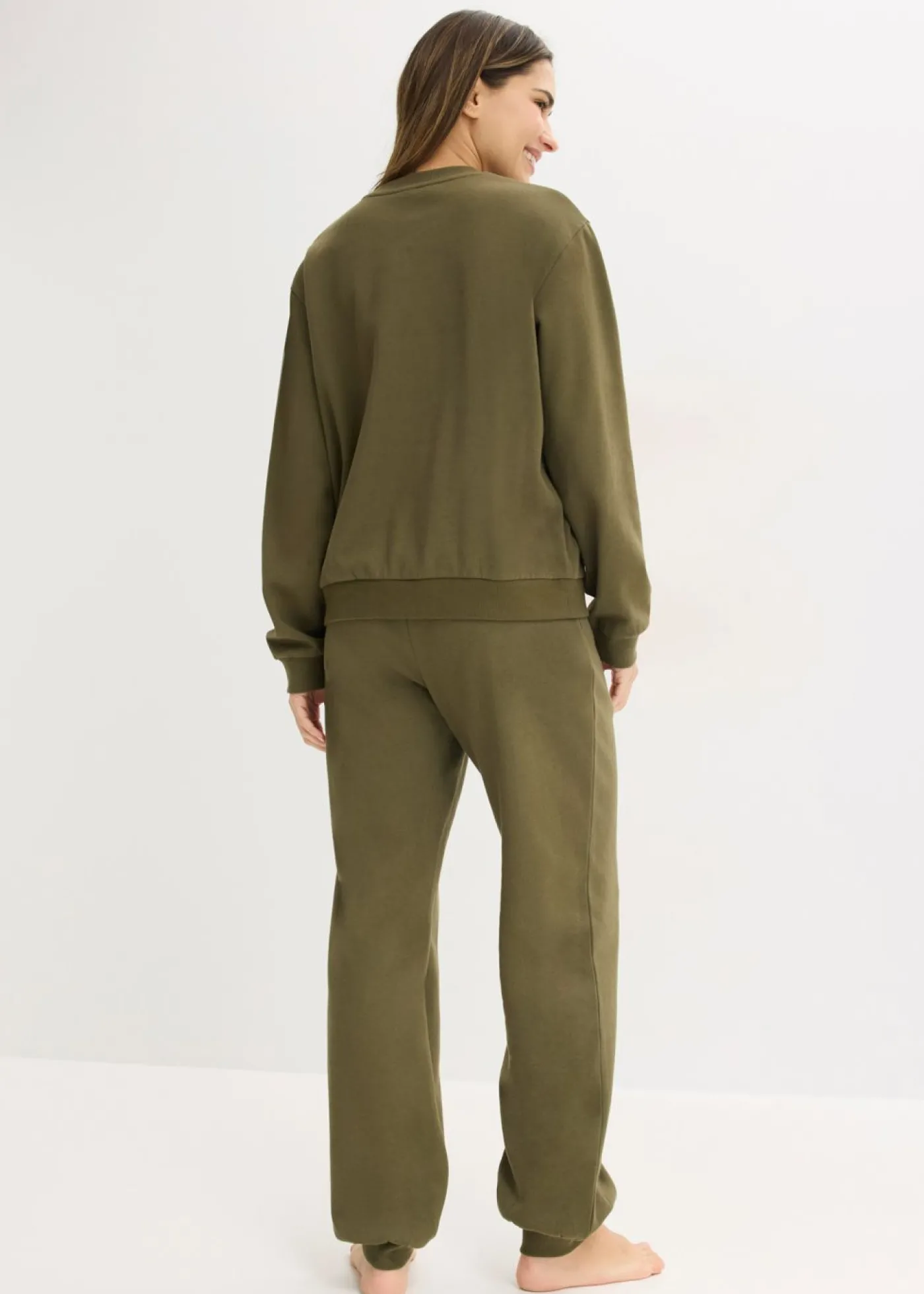 bonprix bonprix Pijama tipo chándal Verde oliva oscuro New