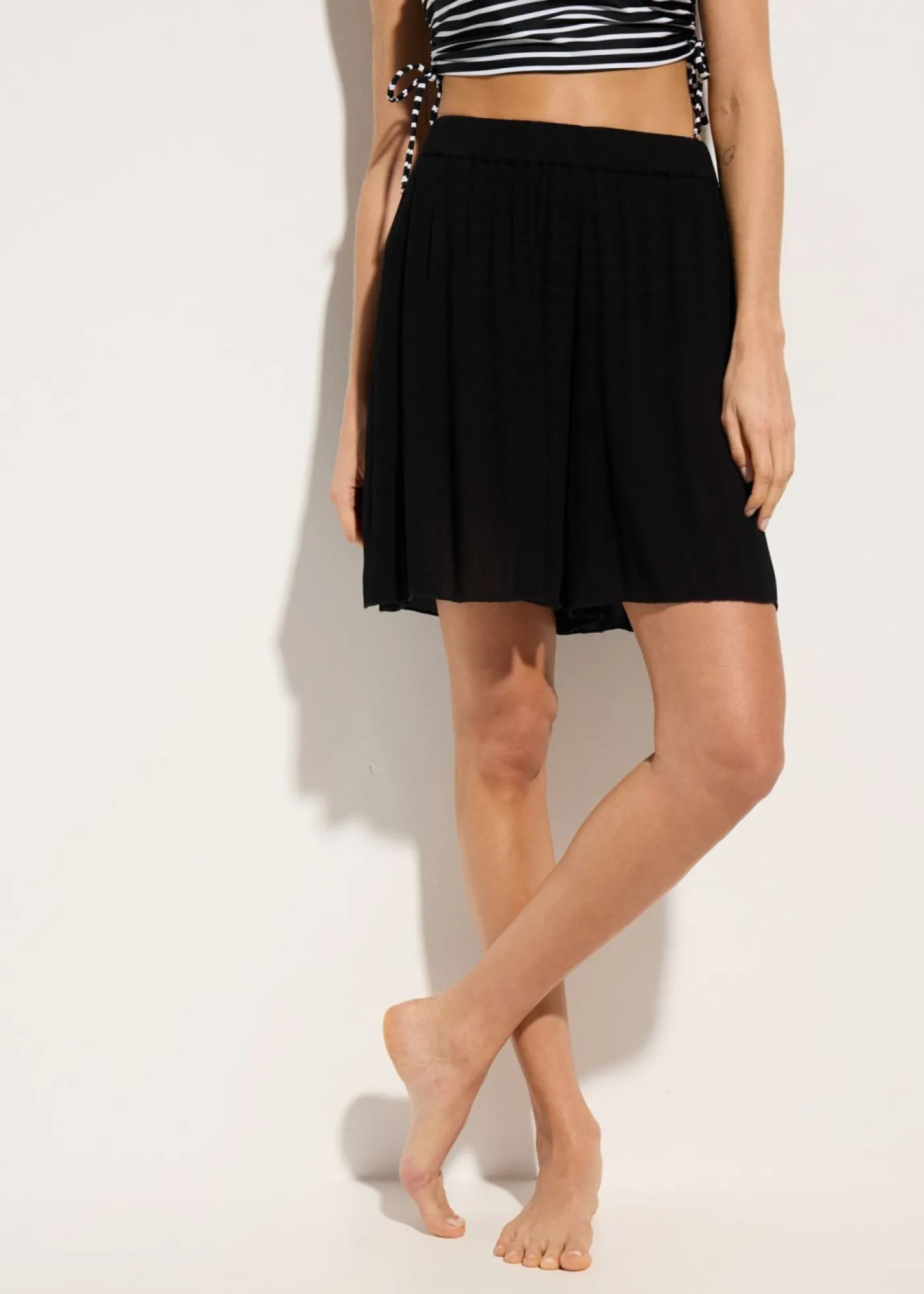 bonprix bonprix Short de playa de viscosa fluida Negro New