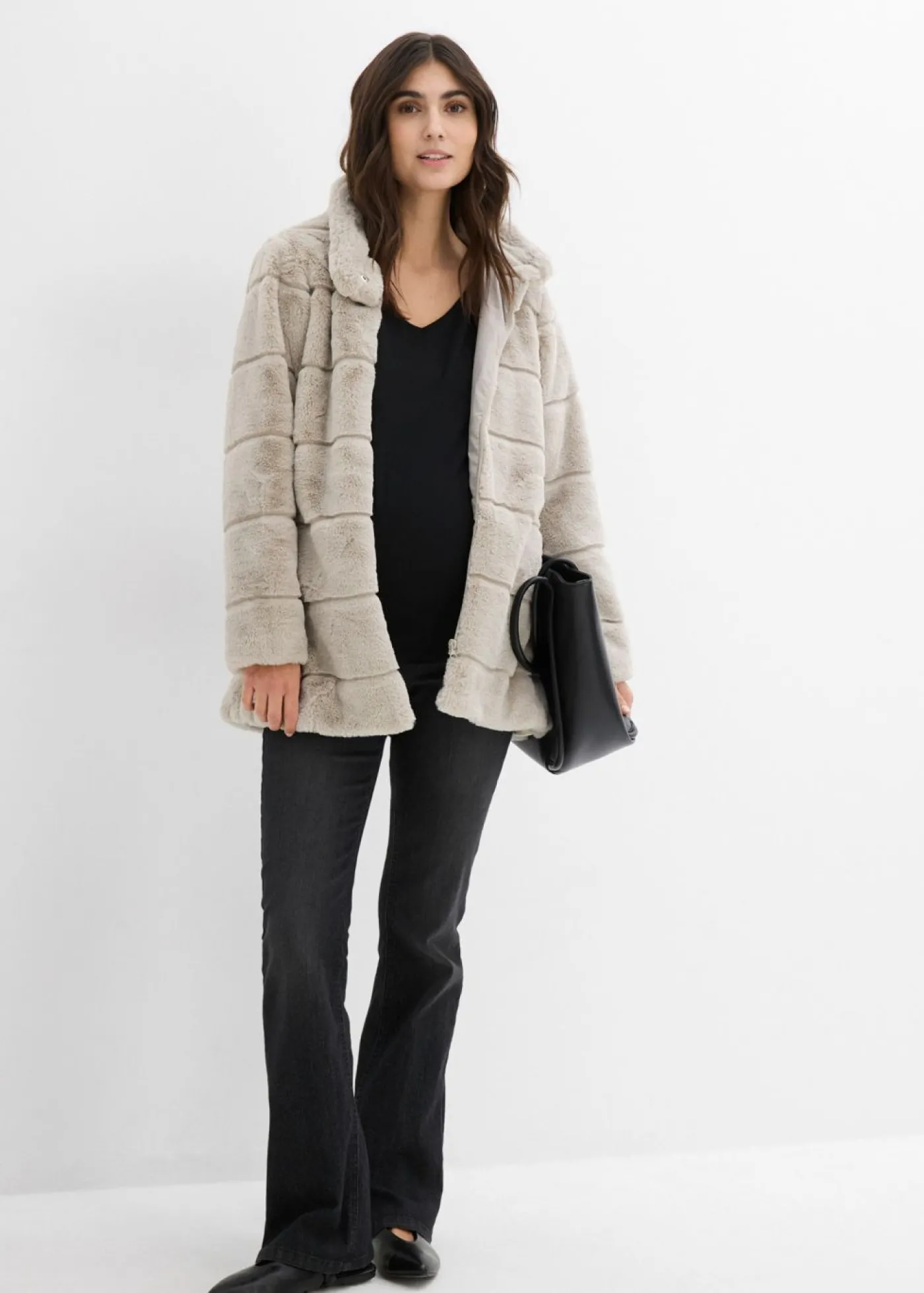 bonprix bonprix Suave chaqueta de pelo para durante y después del embarazo Gris claro Discount