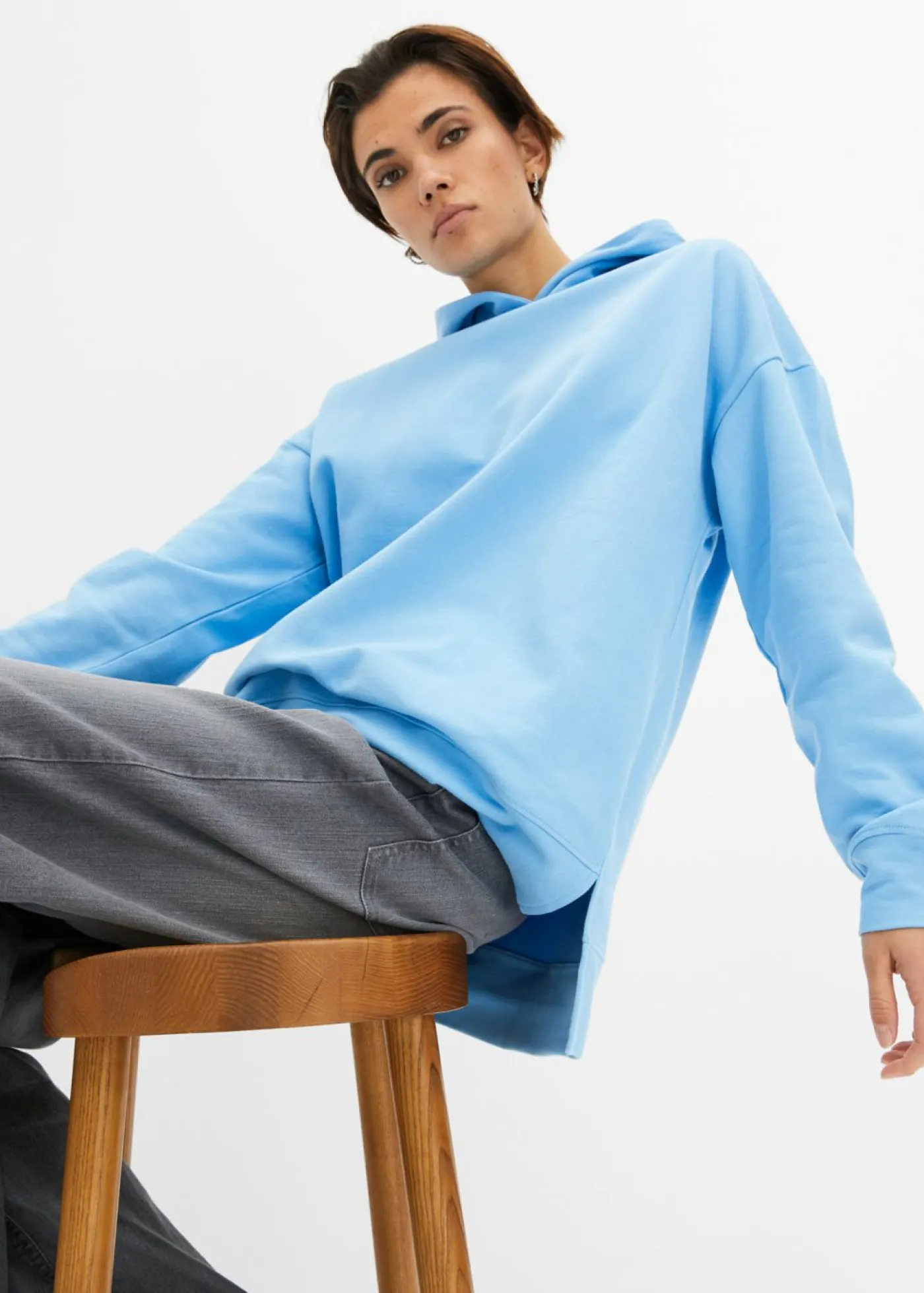 bonprix bonprix Sudadera con capucha de algodón puro azul bebé Online
